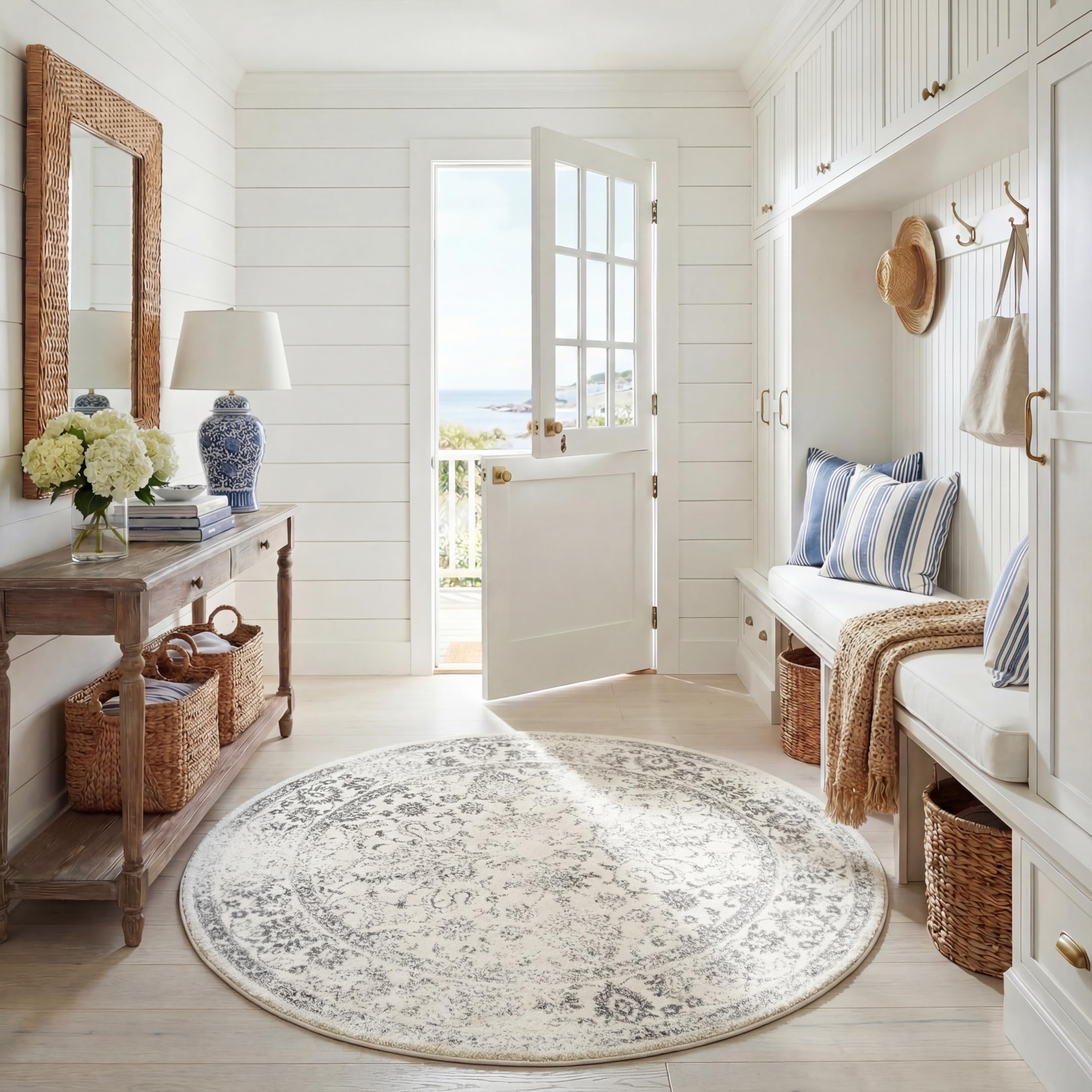 SAFAVIEH Distressed Rug for Living Room, Dining Room, Bedroom - Adirondack Collection, Short Pile, in Ivory and Silver, 160 x 160 cm