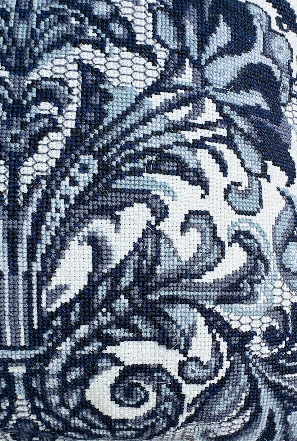 RIOLIS - Cushion/Panel Spanish Lace - Counted Cross Stitch Kit 15¾" x 15¾" Zweigart 14 ct. Dark Gray AIDA 5 Colors