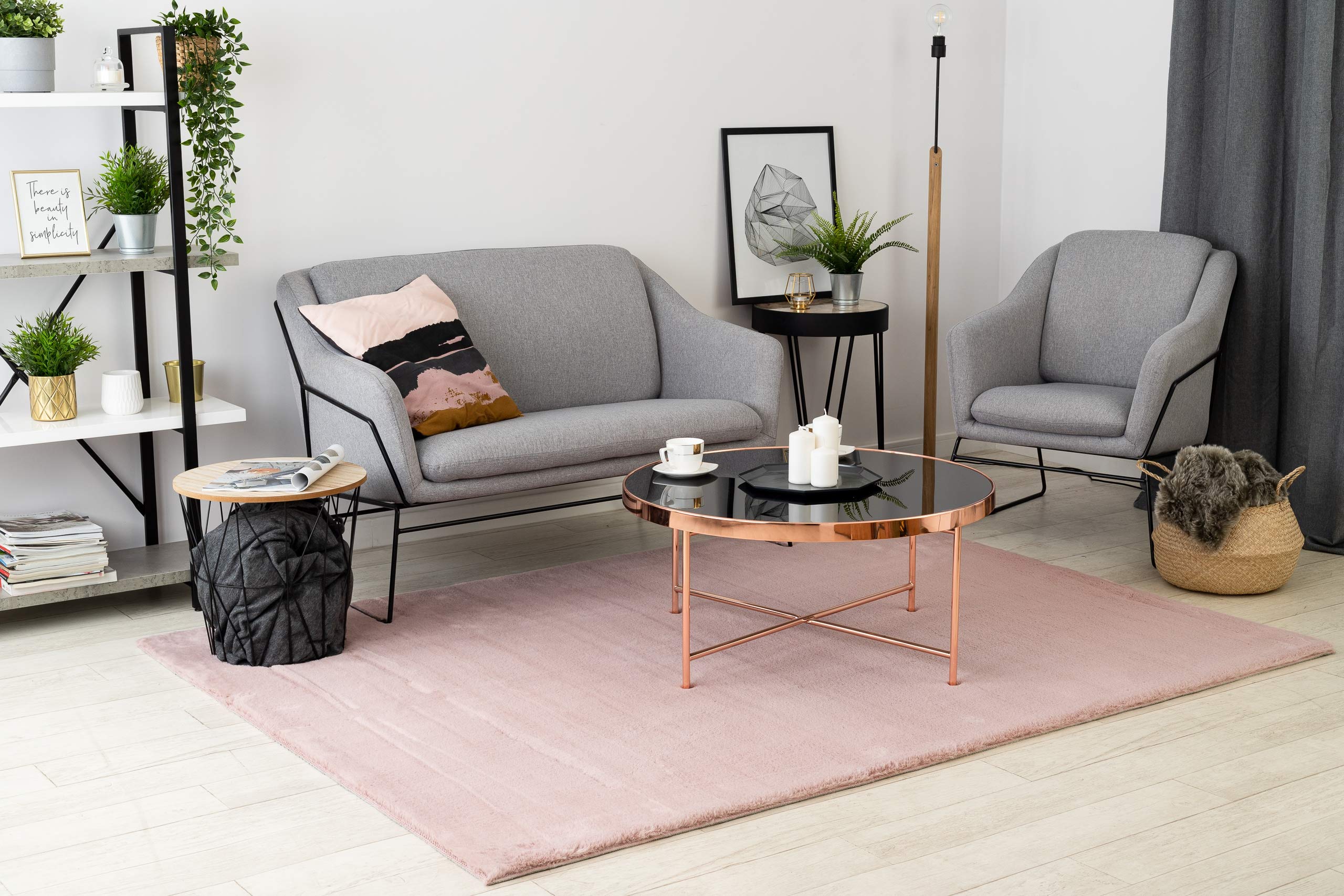 Tapis Bunny fausse fourrure rose dans votre salon ou dressing pour une ambiance cocooning
