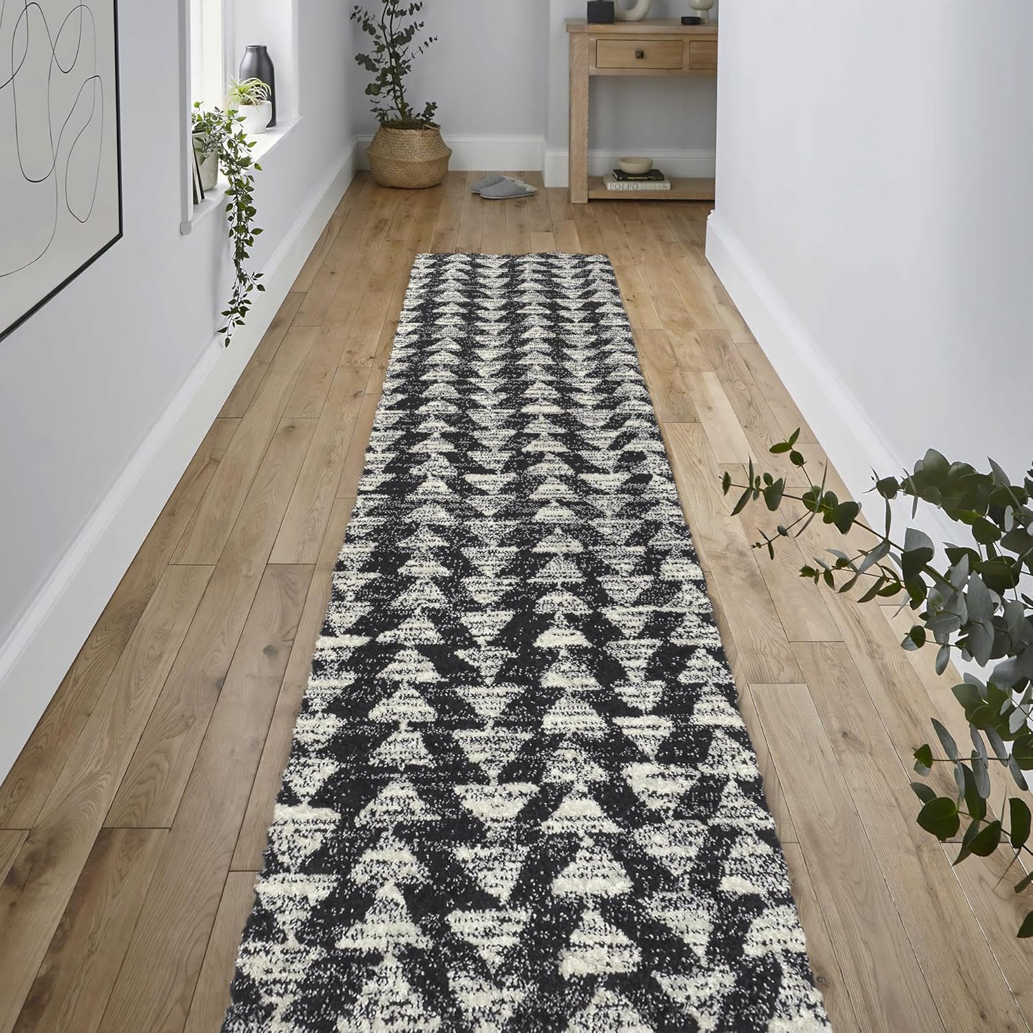 JONATHAN Y Aisha Moroccan Triangle Geometric Black/Cream Runner Rug, 2x8, Contemporary, Modern, Easy-Cleaning for Living Room, Bedroom, Kitchen, Pet Friendly, Non-Shedding (MOH206C-28)