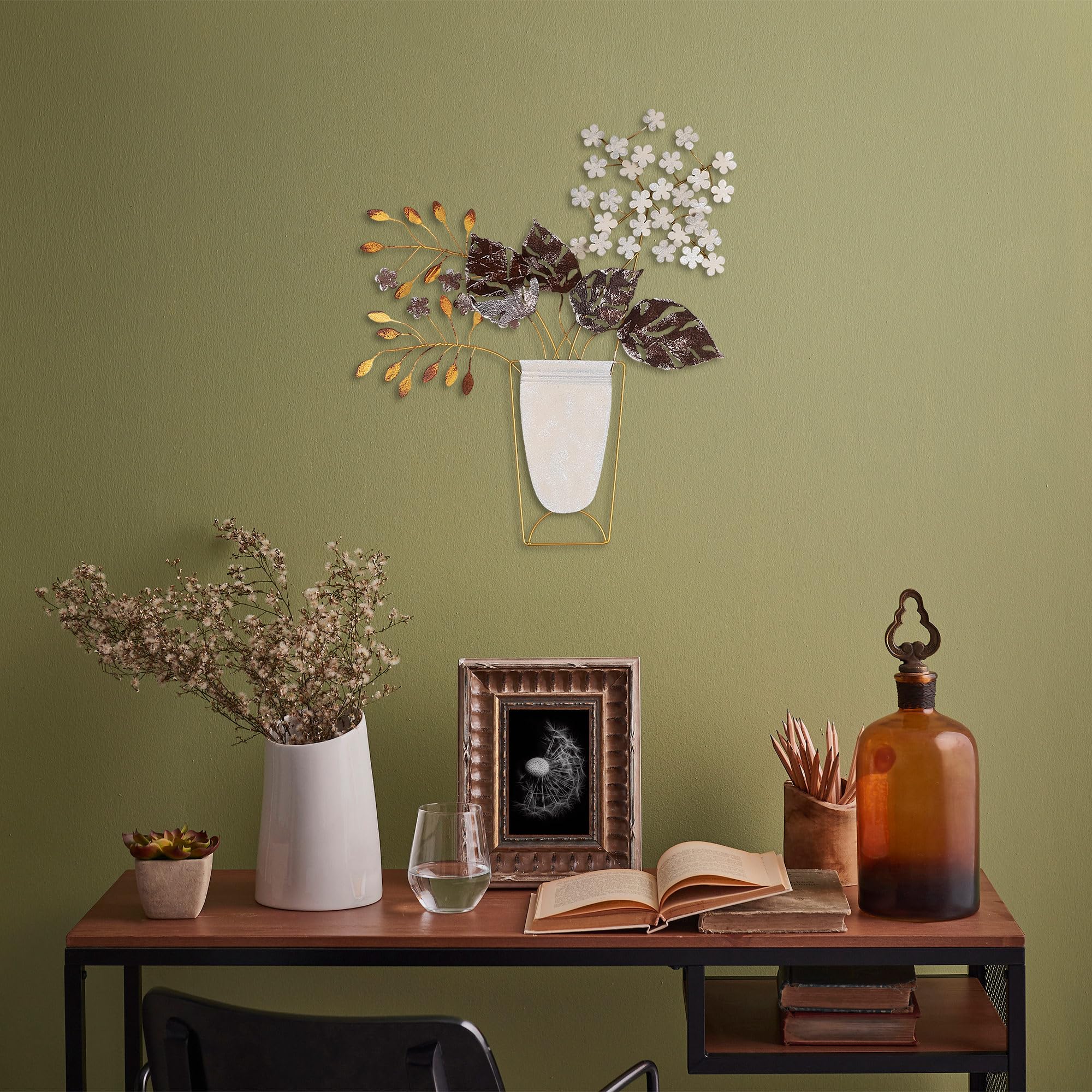 Décoration murale en métal moderne pour salon chaleureux