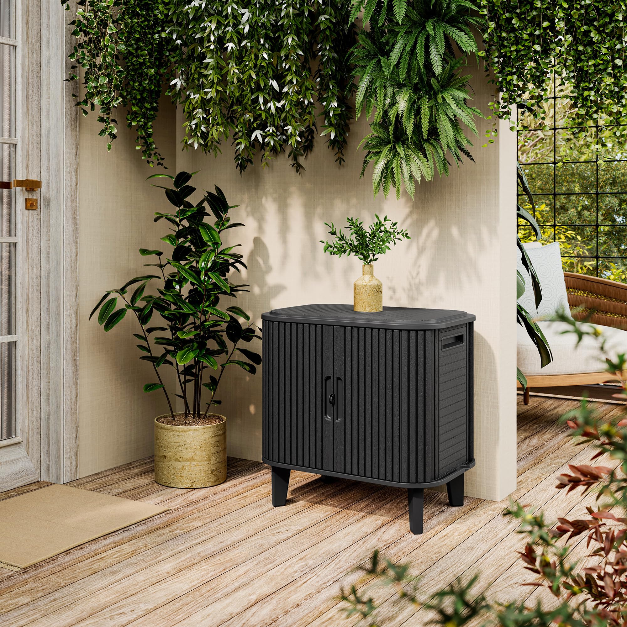 Keter Velo Aufbewahrungsschrank, Graphit, 113 L, 62,3×47×62,4 cm | wetterfest, abschließbar, Holzoptik, stapelbar, mit Schiebetüren