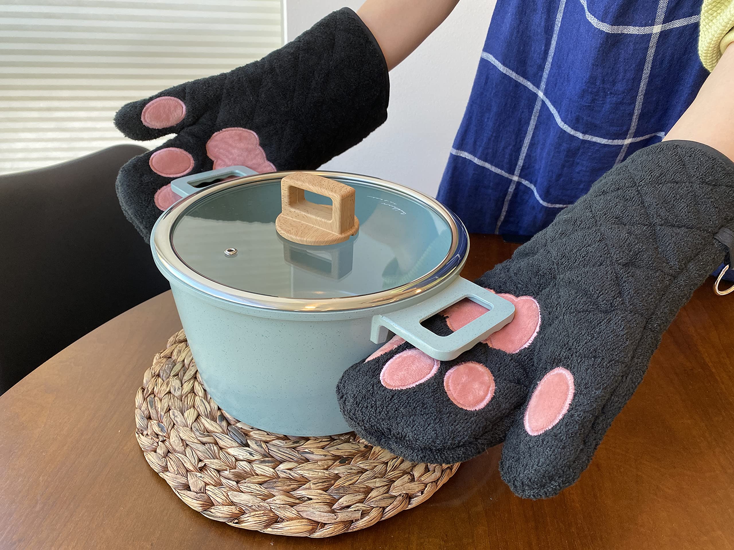 Cricket & Junebug Oven Mitts Cat Paws - Black & Pink: Black &amp; Pink