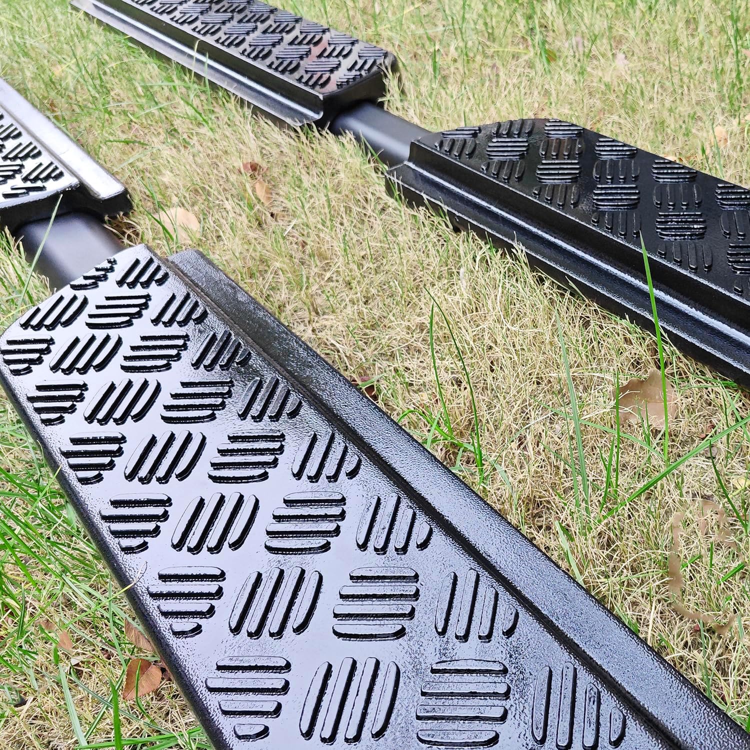 2pcs Glossy Black Side Step fit for Land Rover Defender 110 130 20202025 L663 4door Running Board Pedal Rail (Vintage StyleGlossy Surface)