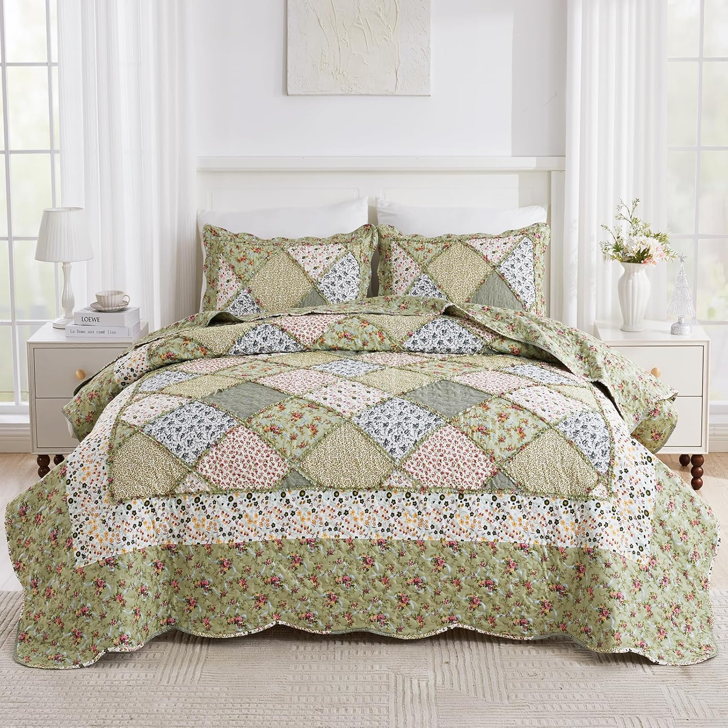 King Size Patchwork Quilt Set Green Floral Reversible Quilted Bedspread Coverlet Set 3-Piece Comforter Lightweight Stitched Quilt Bedding Set Bed Cover Blanket with 2 Pillow Shams for All Seasons - Image 2