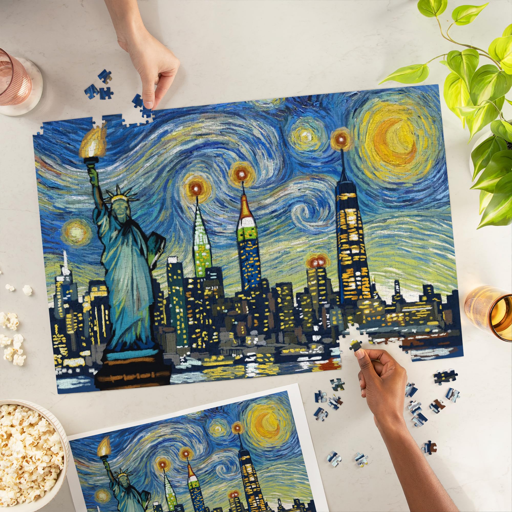 Lantern Press New York City, New York, Starry Night City Series Puzzle de 1000 pièces pour adultes, fabriqué aux États-Unis, avec affiche de référence