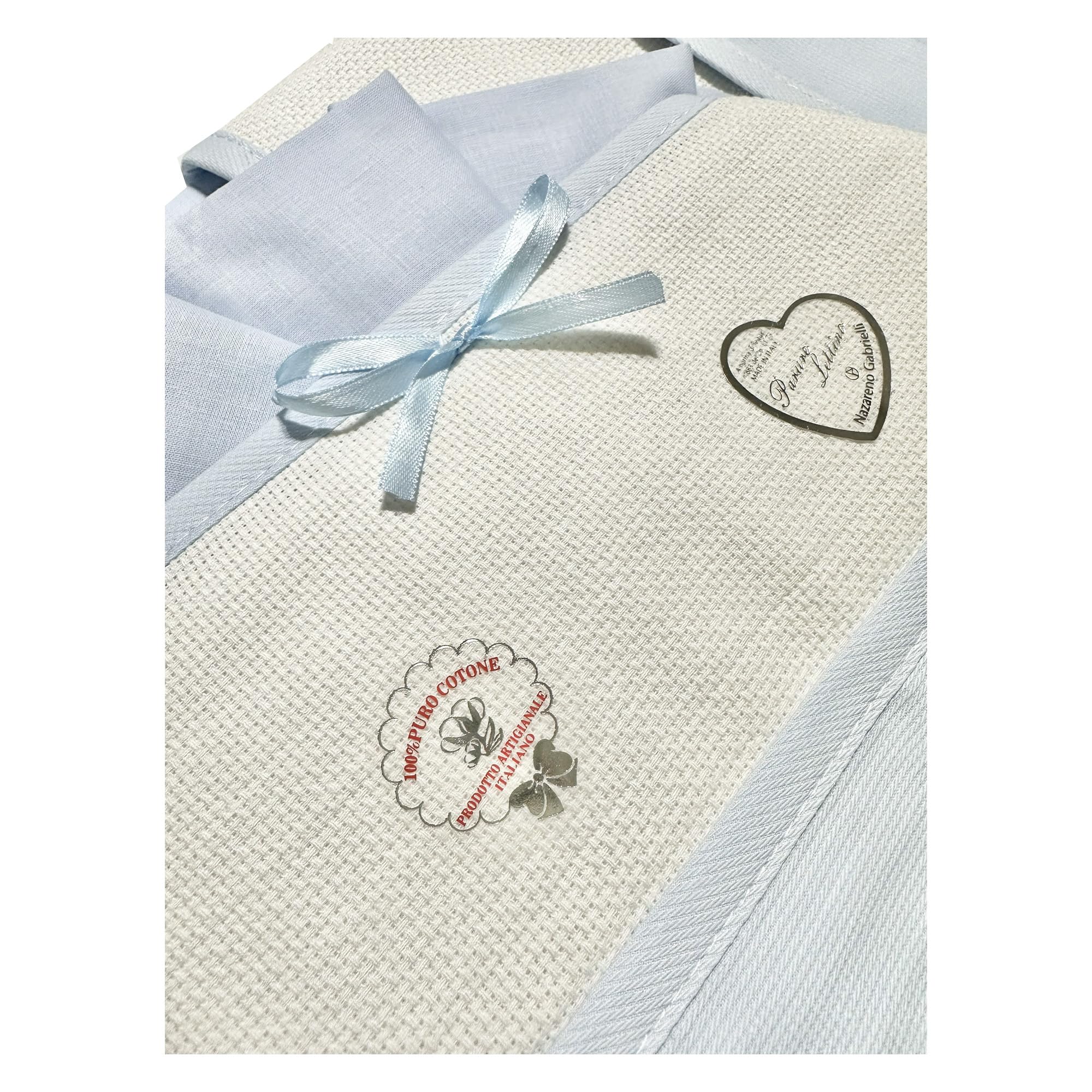 ADF Lenzuolino lettino neonato con tela aida,ottimo per idea regalo.Set composto da 3 pz,lenzuolo sopra+lenzuolo sotto+federa.100% Cotone misura 120X180 Made in Italy