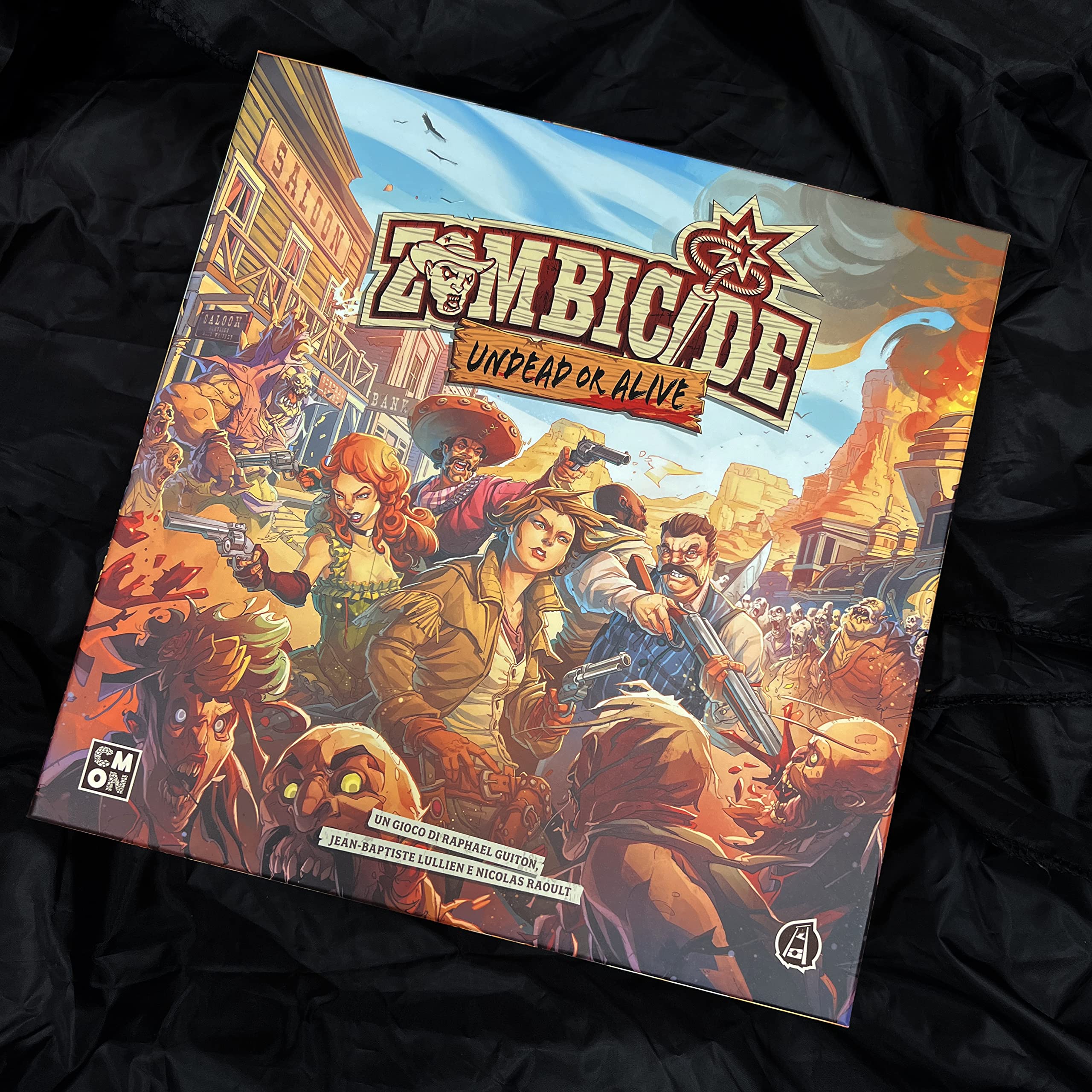 Asmodee – ZOMBICIDE: UNDEAD OR ALIVE – Sconfiggete l'Orda di Zombie per Difendere il Vecchio West – Gioco da Tavolo Collaborativo – Gioco di Strategia – 1-6 Giocatori – 14+ Anni – Edizione in Italiano