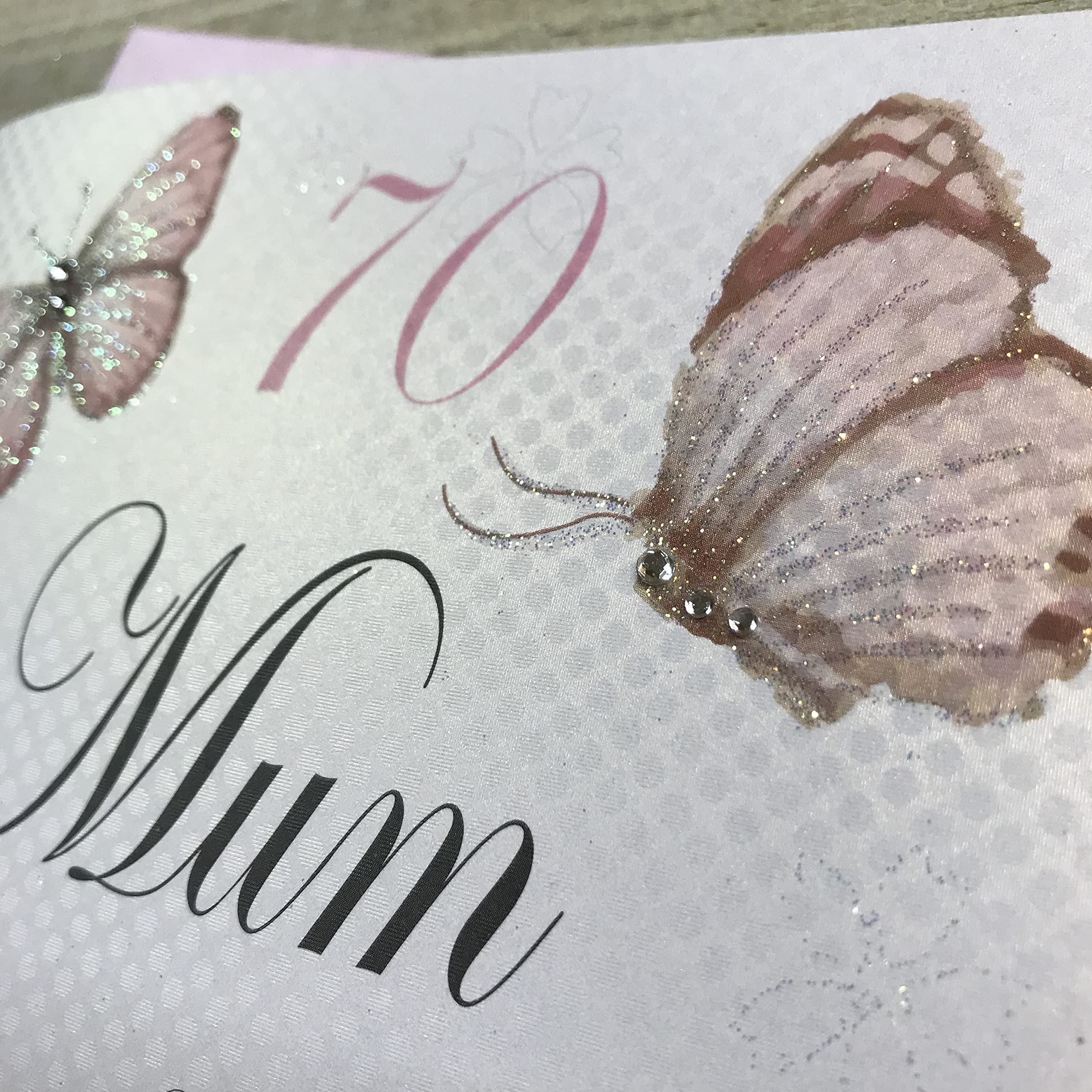 Handgemachte 70. Geburtstagskarte „Mum“ Mit Schmetterlingen | Vintage-Design | Inkl. Umschlag | 16x16 Cm