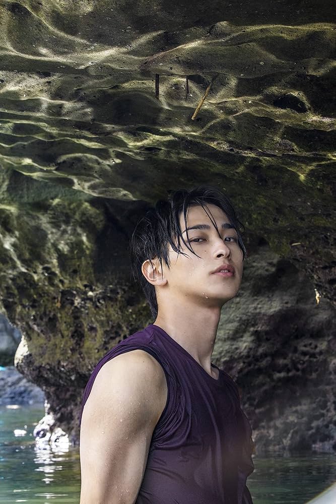 横浜流星 写真集 流麗　直筆 サイン入り 横浜流星写真集『流麗』」横浜流星 [タレント写真集] - KADOKAWA