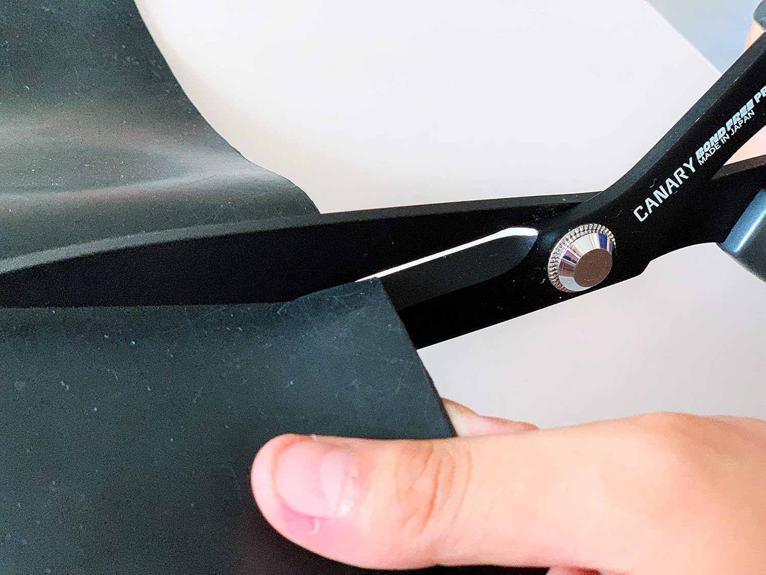 CANARY Japanese Sewing Scissors 9.5", Made in JAPAN, Professional All Purpose Scissors for Fabric, Cloth, Vinyl Sheet, Adhesive, Wallpaper, Non-Stick Coating Blade, Black