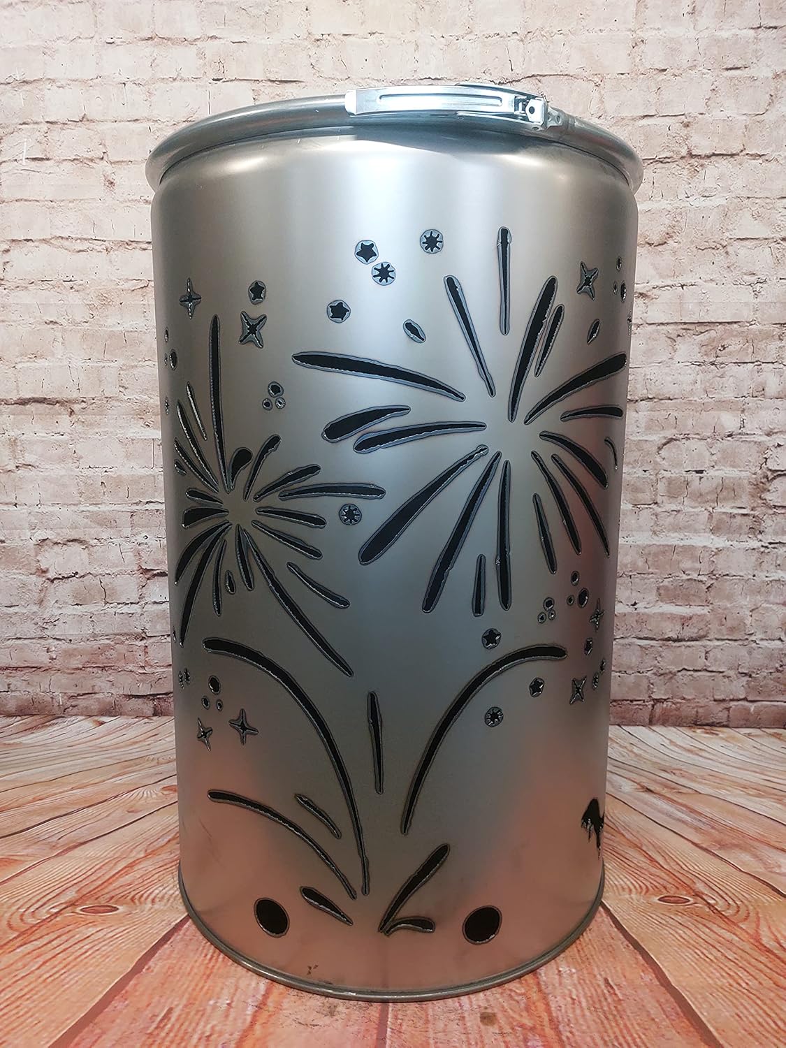 Fuchsbau Feuertonnen Feuertonne mit - Feuerwerk - Motiv - Gefertigt aus ...