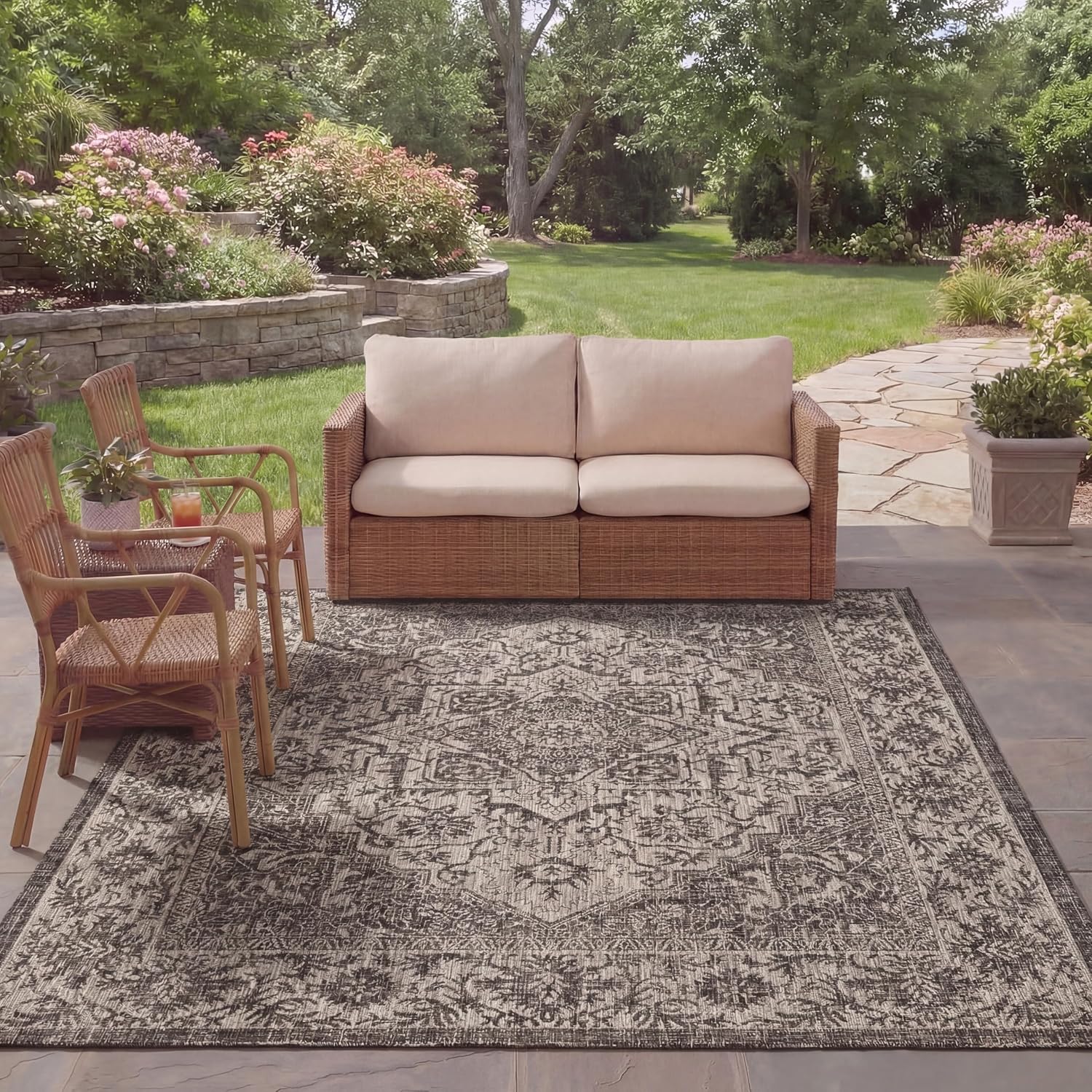 SAFAVIEH Washable Rug Outdoor Courtyard Collection - 8' x 10', Slate & Grey, Non-Shedding & Easy Cleaning, Ideal for Patio, Backyard, Mudroom (CYS8763-376)