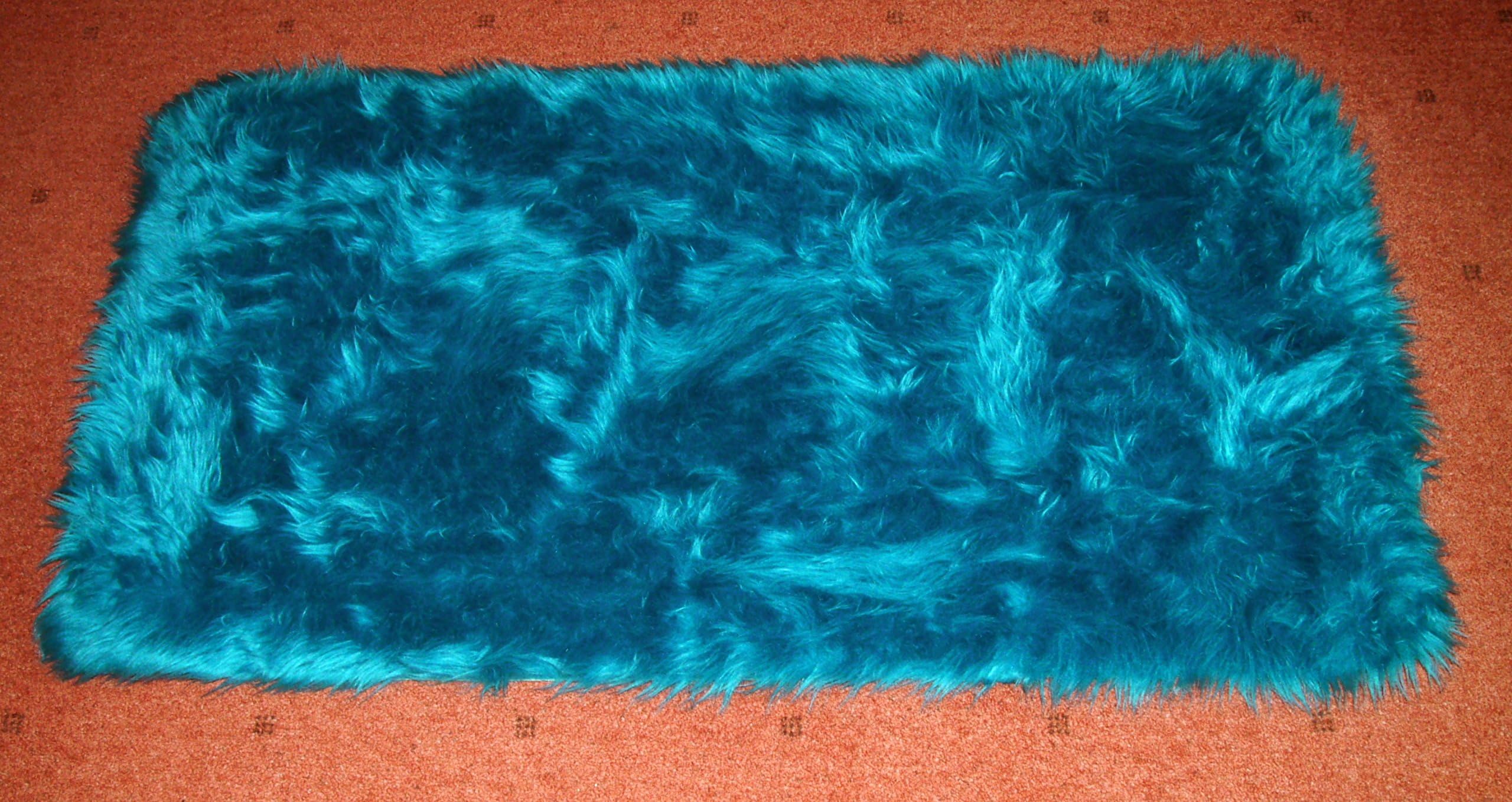 JRP Rugs Classic Arran faux fur rug (Teal) 130cm x 70cm (long pile)