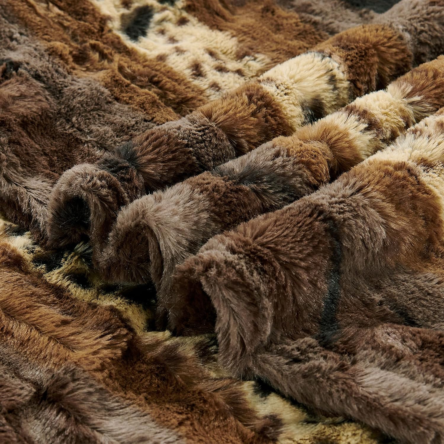 Brushed Leopard Printed Plush Faux Fur Throw Blanket, 330GSM Soft Double Sides Fuzzy Brown Throw, Couch Cover Lightweight Fluffy Blankets for Sofa Chair Bed Home Décor, 50" x 60"