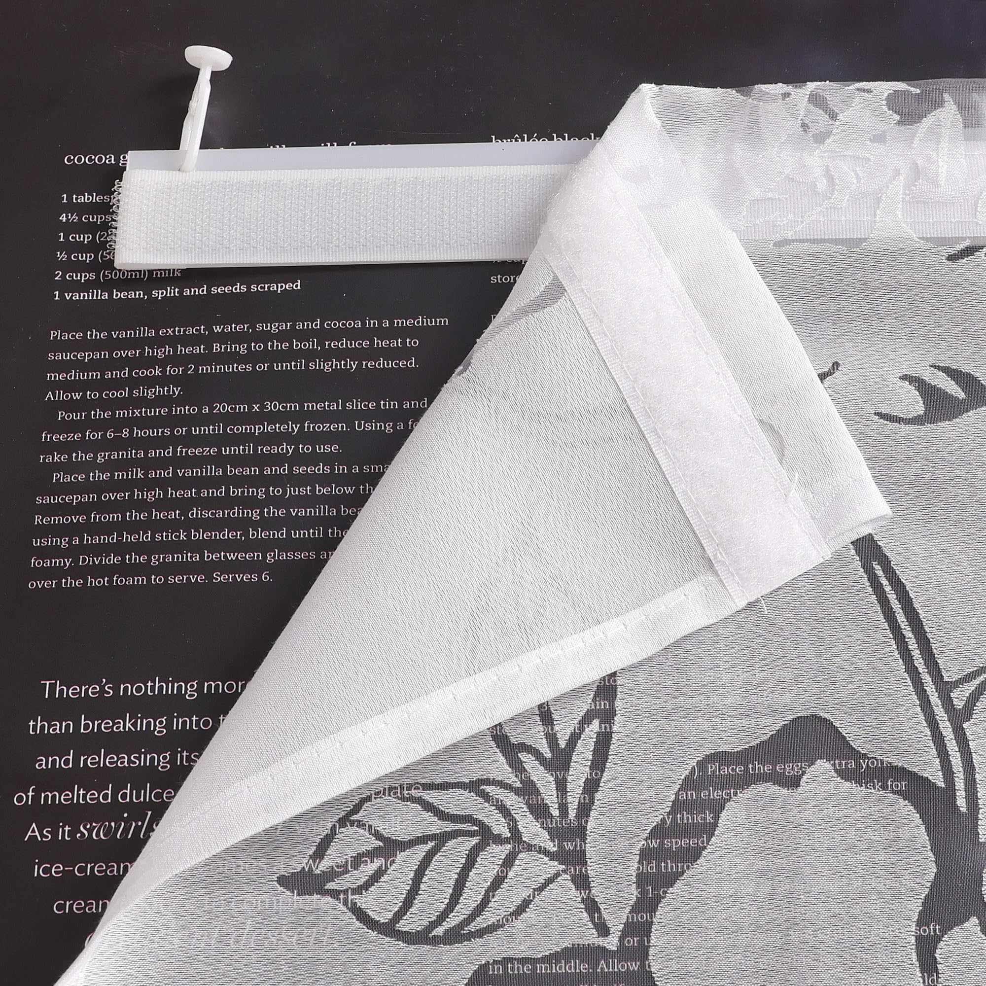 ESLIR Schiebegardinen Ausbrenner Flächenvorhänge Set 2er Weiß Schiebevorhang Wohnzimmer Gardinen mit Klettband Gardinenschals Transparent Vorhänge Ausbrenner BxH 57x145cm 2 Stück
