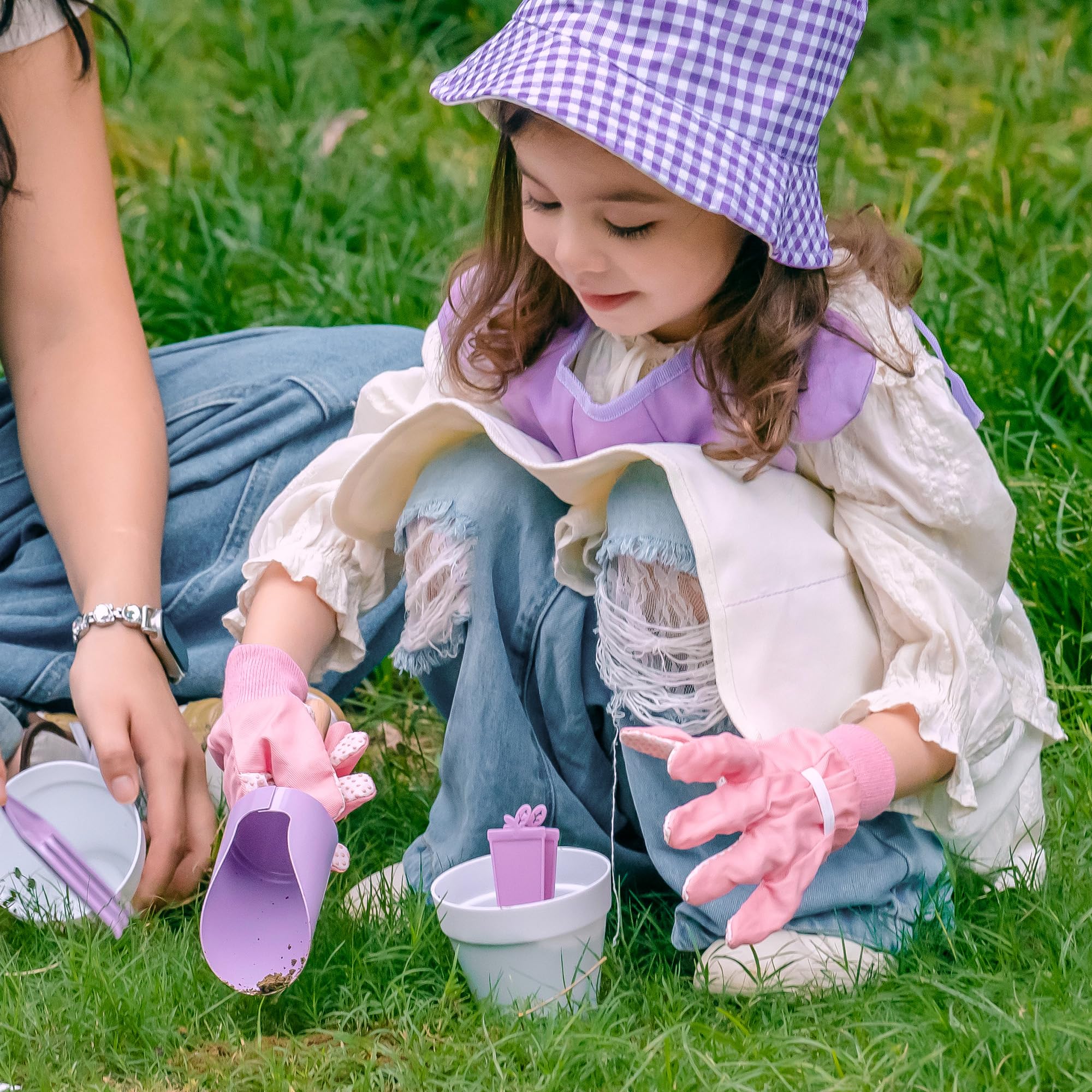 ROBUD Set da giardinaggio per bambini, 17 pezzi, con annaffiatoio per bambini, grembiule, forchetta e pala da giardino, paletta cilindrica, guanti da giardinaggio e borsa tote, giocattoli da giardino