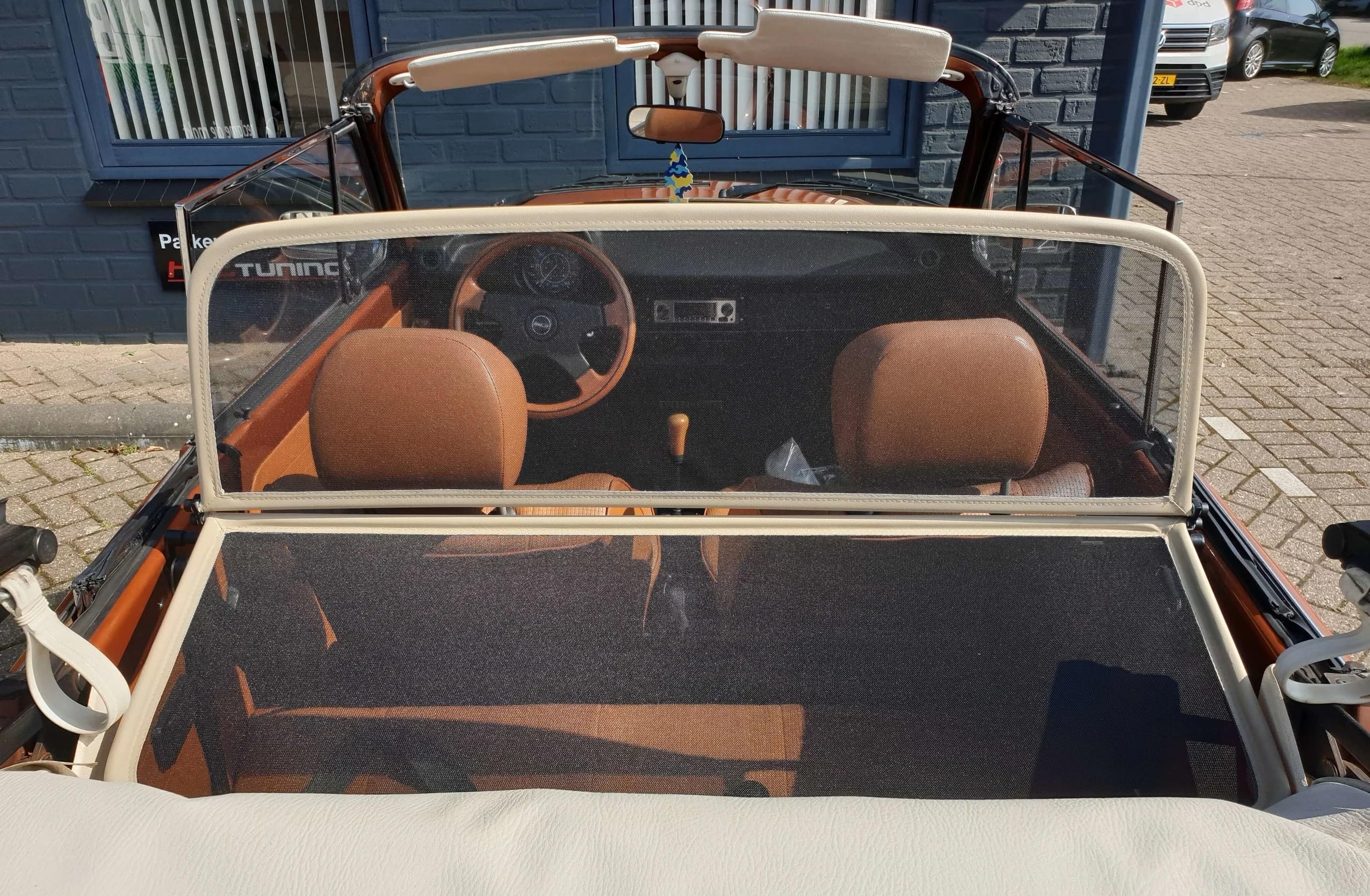GermanTuningParts Déflecteur de Vent pour VW Coccinelle (1968-1979) - Pliable - avec Fermeture Rapide - Beige | Filet Anti-Remous Coupe | Déflecteur d'air