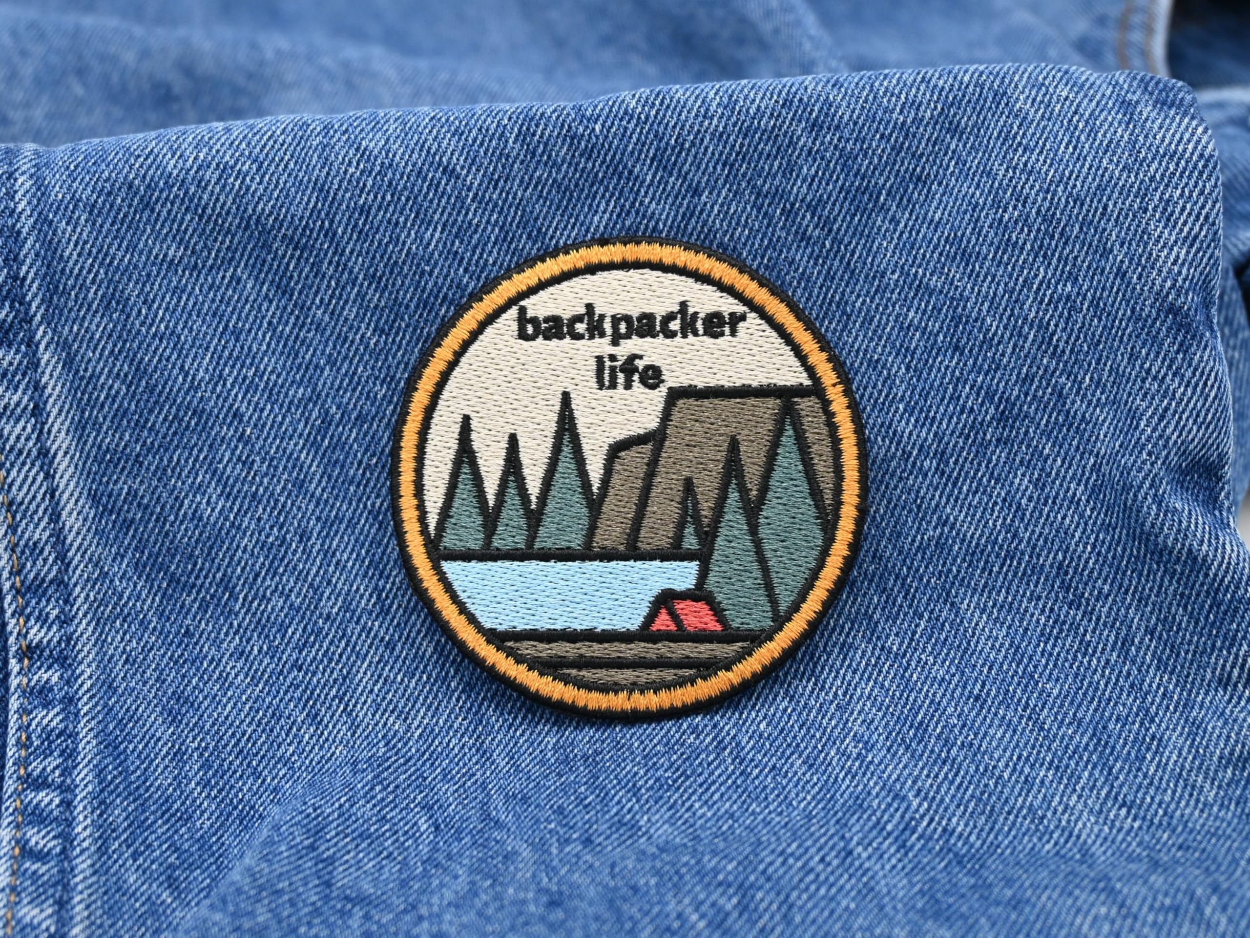 Patch Montagne à Repasser Finally Home - Décor Outdoor Randonnée - Thermocollant Rétro Pour Sac à Dos, Veste