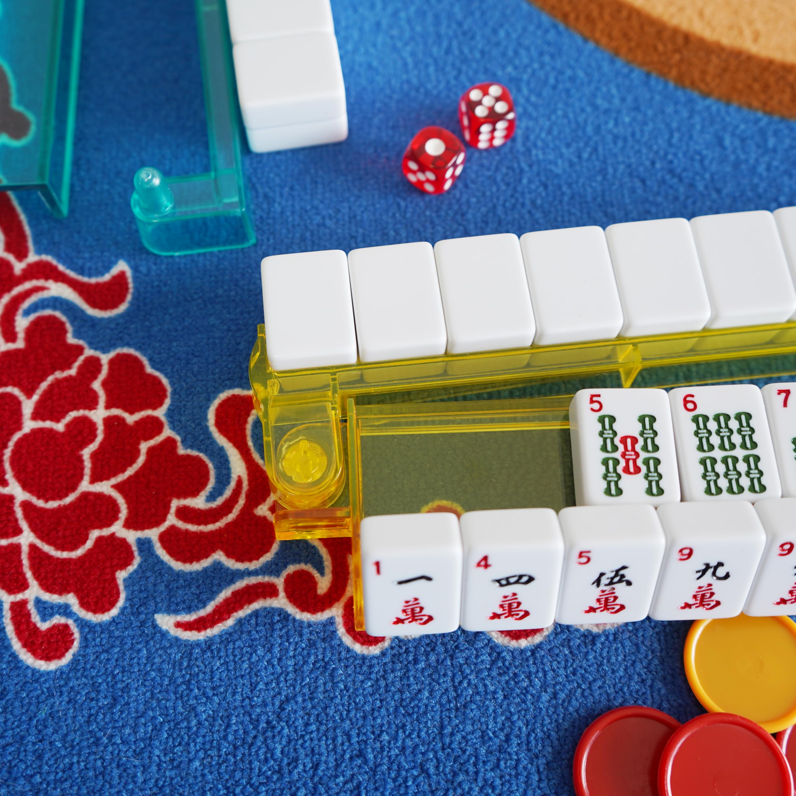 DNB Mahjong - Set di 4 mahjong in acrilico trasparente con pusher integrati, multicolore