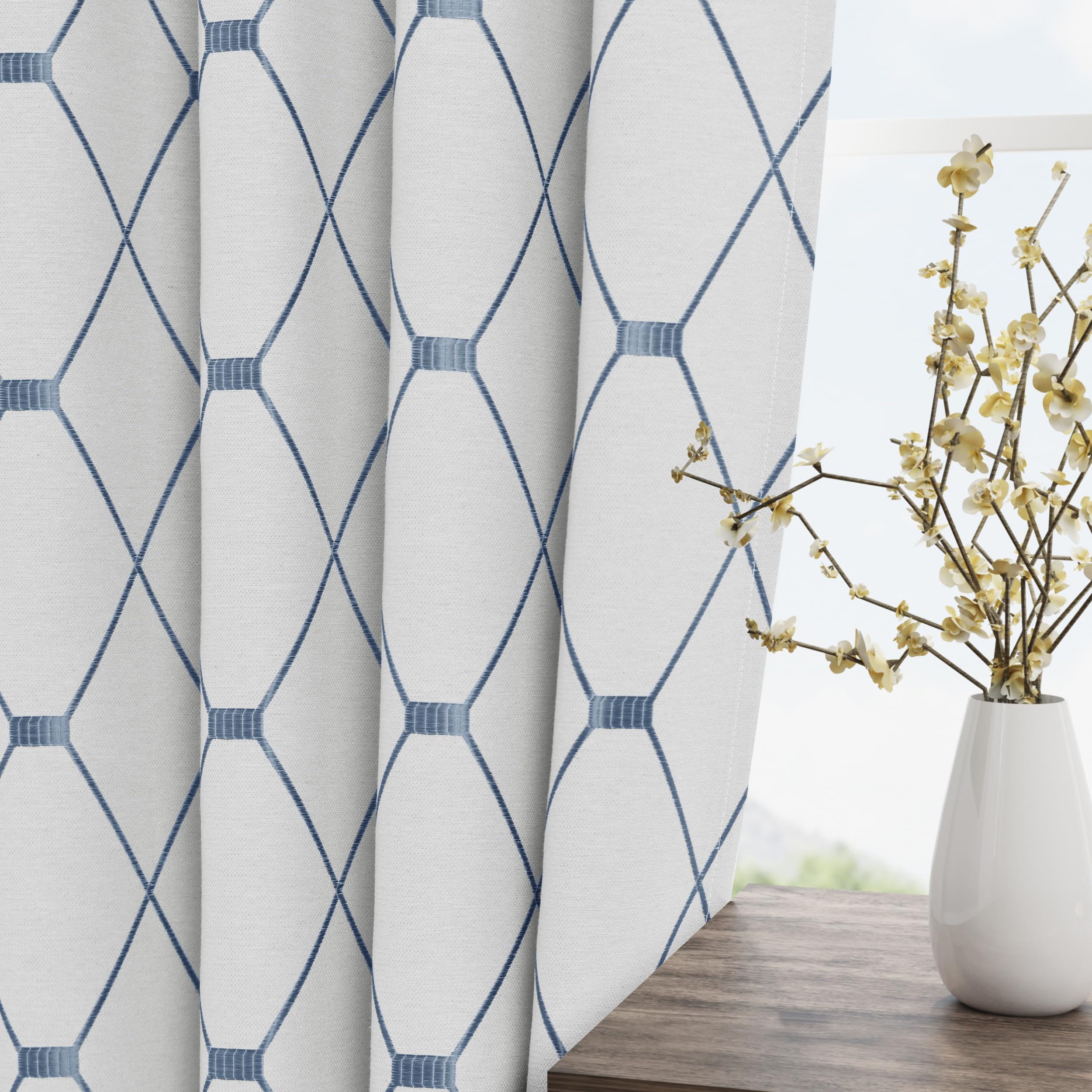 Nanspring Cortinas blancas crema de 259 cm de largo, juego de 2 paneles para sala de estar, pestaña trasera, patrón geométrico azul bordado, lino neutro, texturizado, 50% cortinas opacas de 102