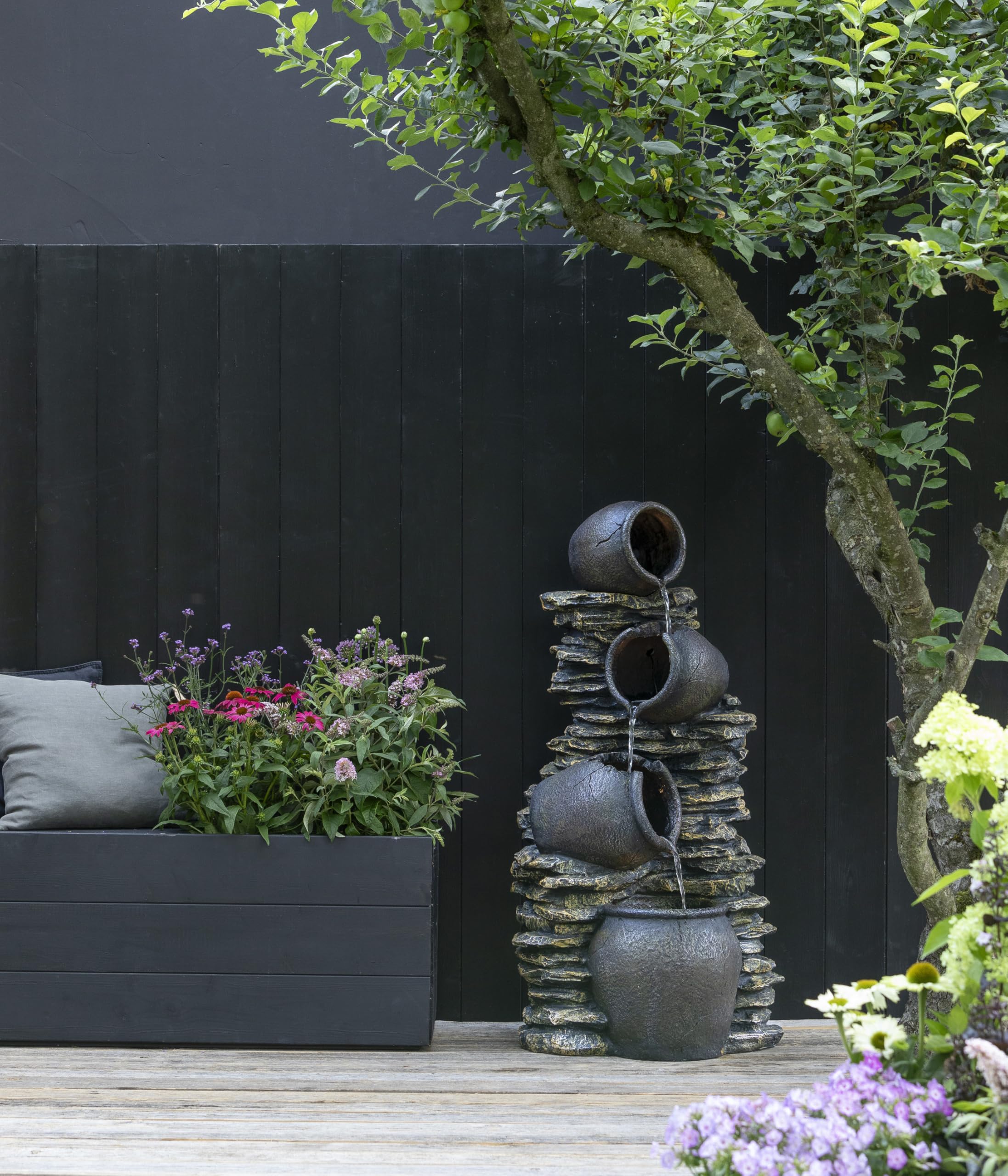 Dehner Gartenbrunnen Krüge, Outdoor-Brunnen, mit LED-Beleuchtung, solarfähig, ca. 60x46x118 cm, Polyresin, dunkelbraun/ gold