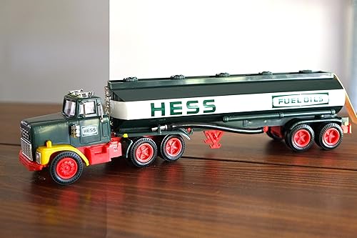 Miniatura 2 de Banco de camiones cisterna de aceite Hess 1984