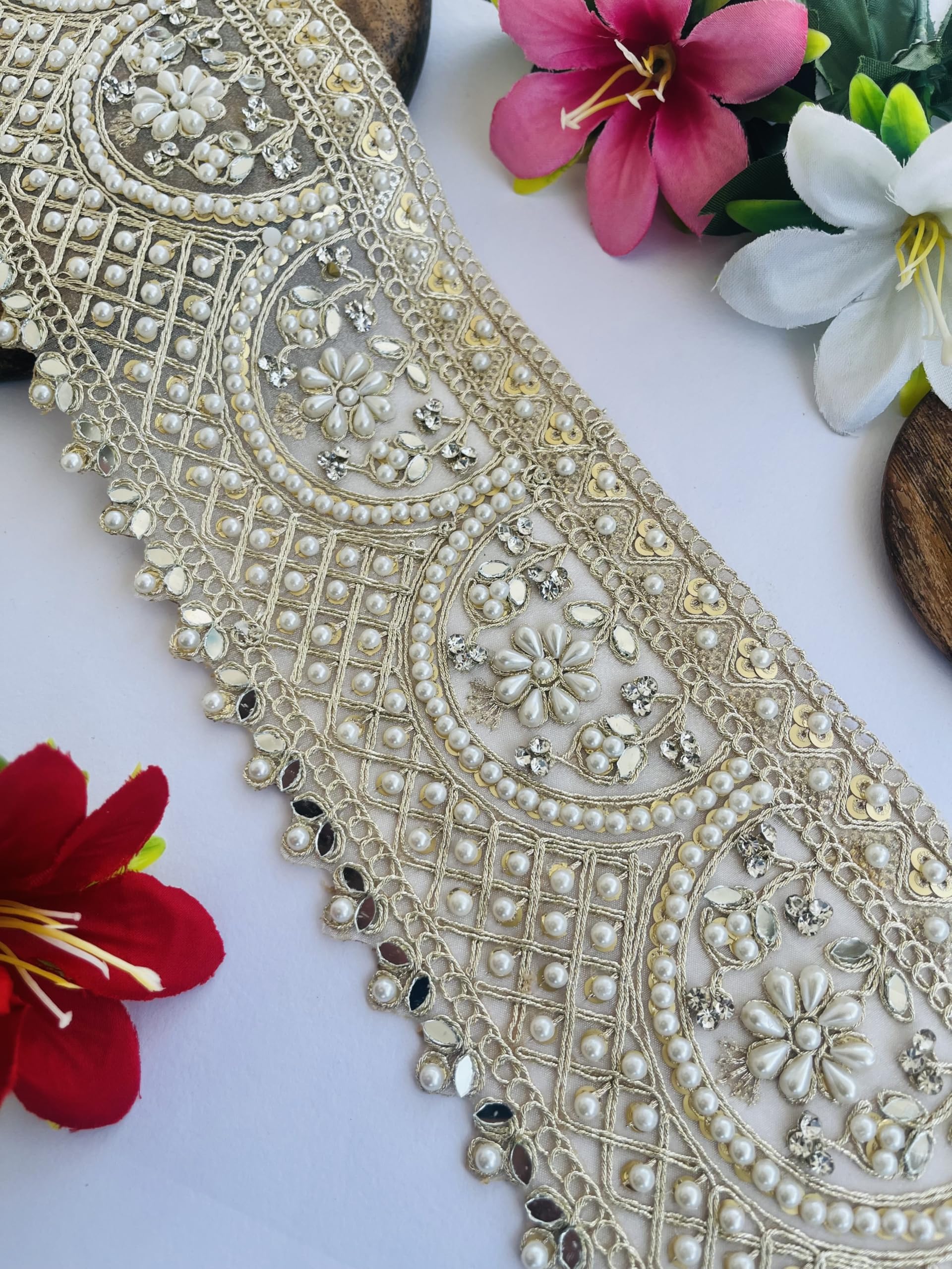 Encaje de perlas y cristales para restaurar y adornar vestidos