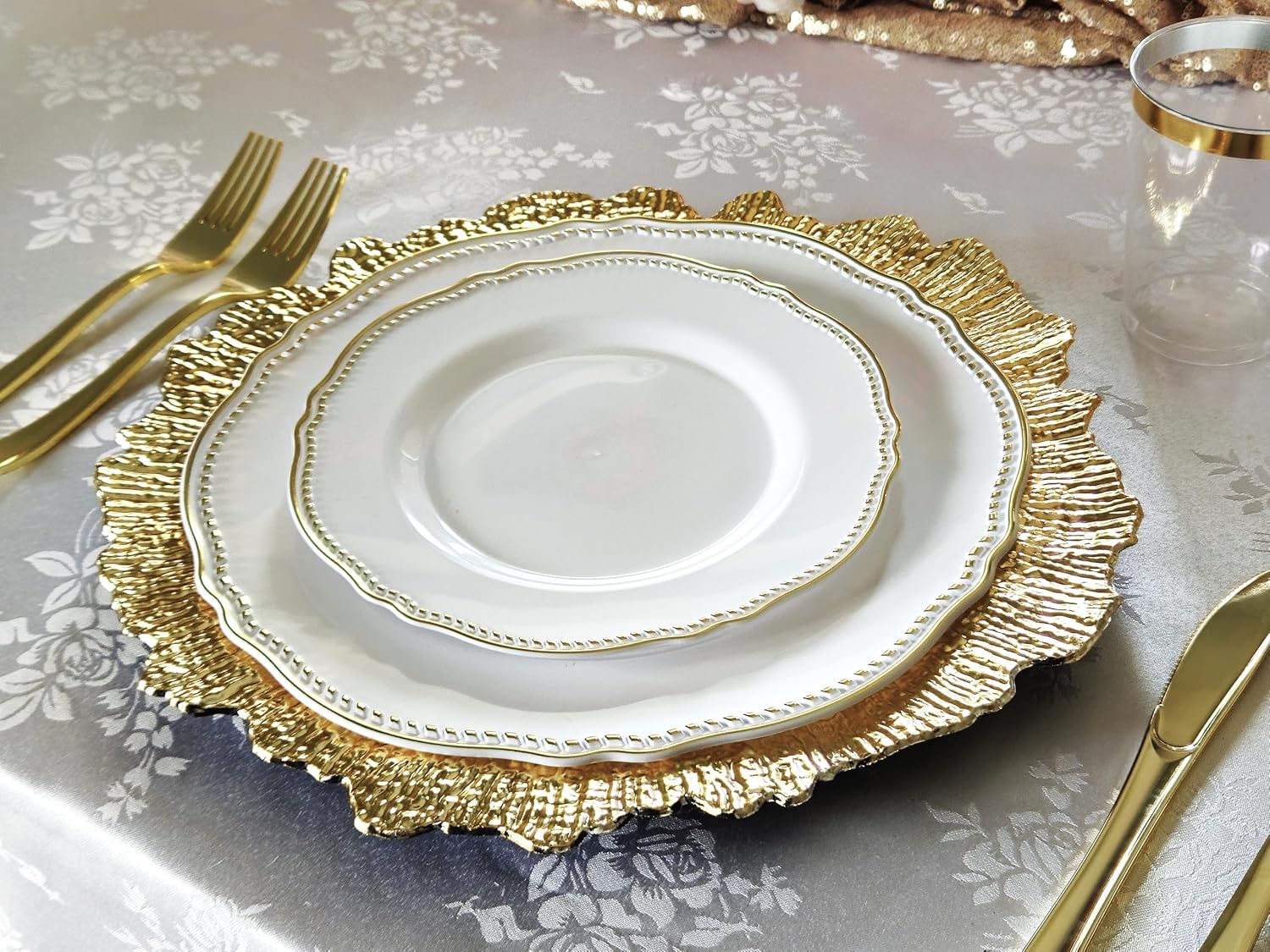 " OCCASIONS " 40 Plates Pack, Heavyweight Disposable Wedding Party Plastic Plates (9'' Luncheon Plate, Rochelle White & Gold)