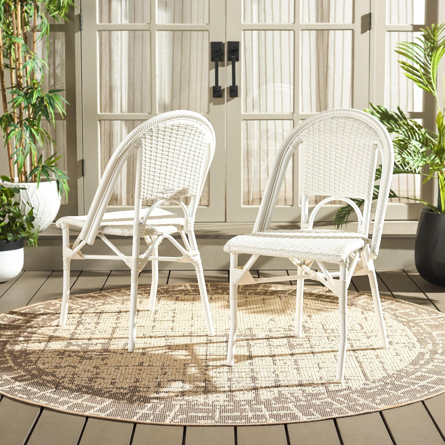 SAFAVIEH Outdoor Collection Torino White Parisian Bistro Chair Set of 2 (Fully Assembled)