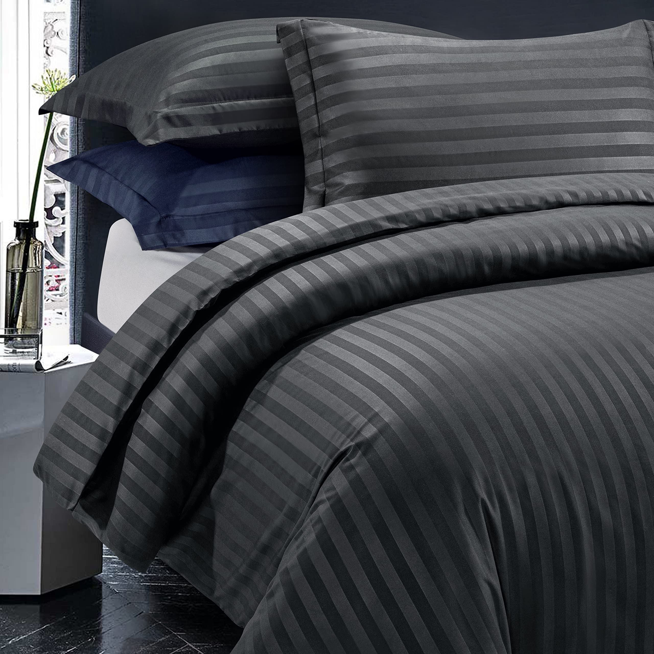 MOONLIGHT20015Super King Duvet Set Reversible Stripes Satin Bedding Sets with 2 Pillowcases Soft Hypoallergenic Duvet Cover (Black 260x220)