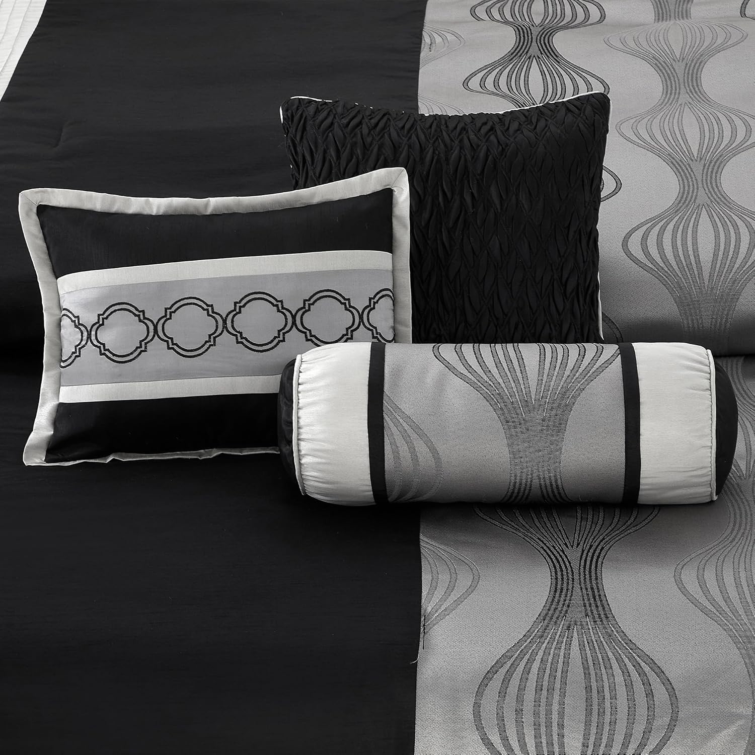 LANCO MODERN LIFESTYLE Queen Comforter Set, Black Silver, 7 Pieces Bed in a Bag, Soft Jacquard with Solid Piecework, Luxury Bed Set with Comforters, Bed Skirt, Pillow Shams and Decorative Pillows