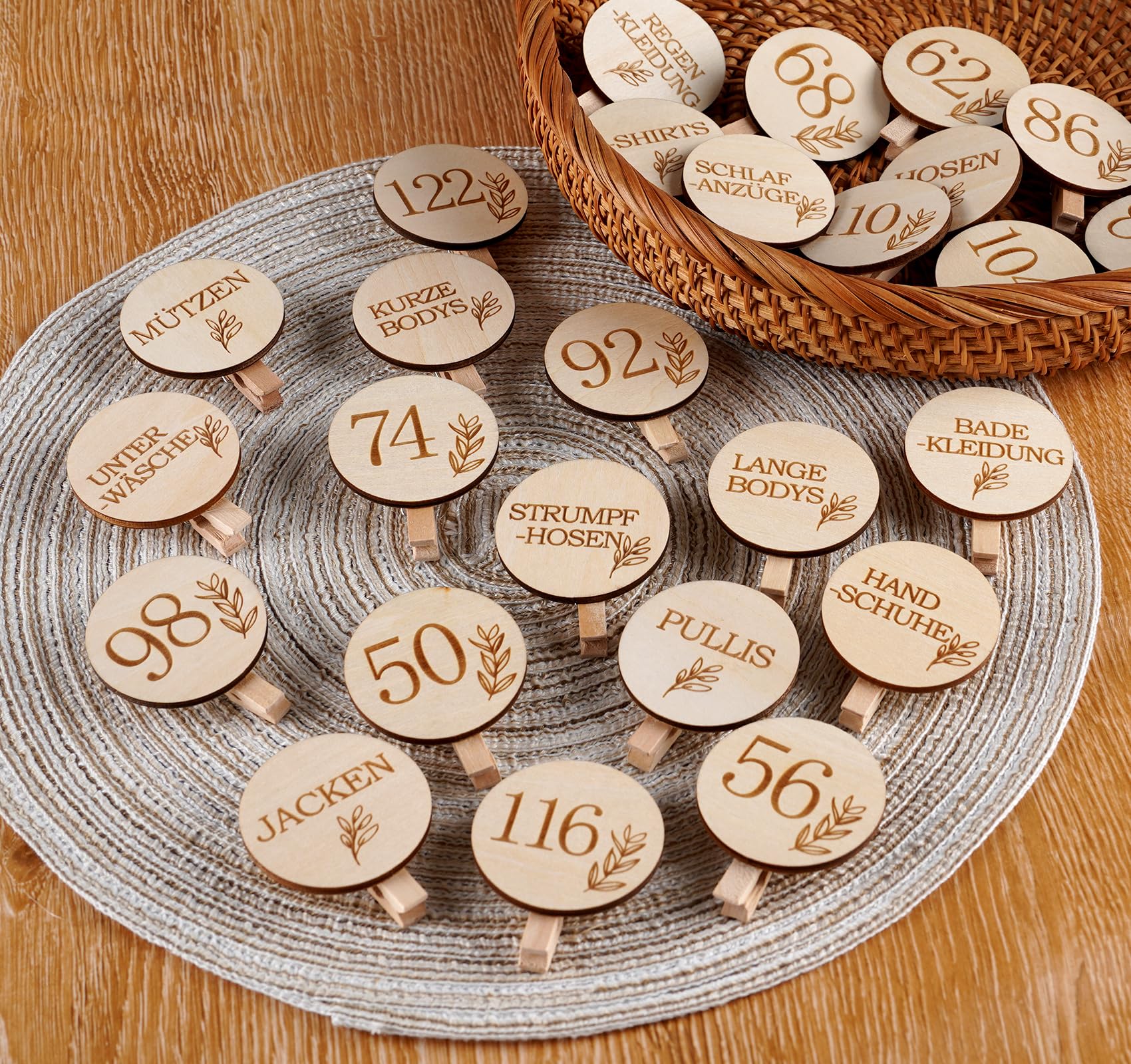 HOUISM Größentrenner Baby & Kleider Organizer aus Holz | 27 Stück Größenclips mit Gravur (50-122) | Mit Aufbewahrungsdose für Ordnung im Kleiderschrank