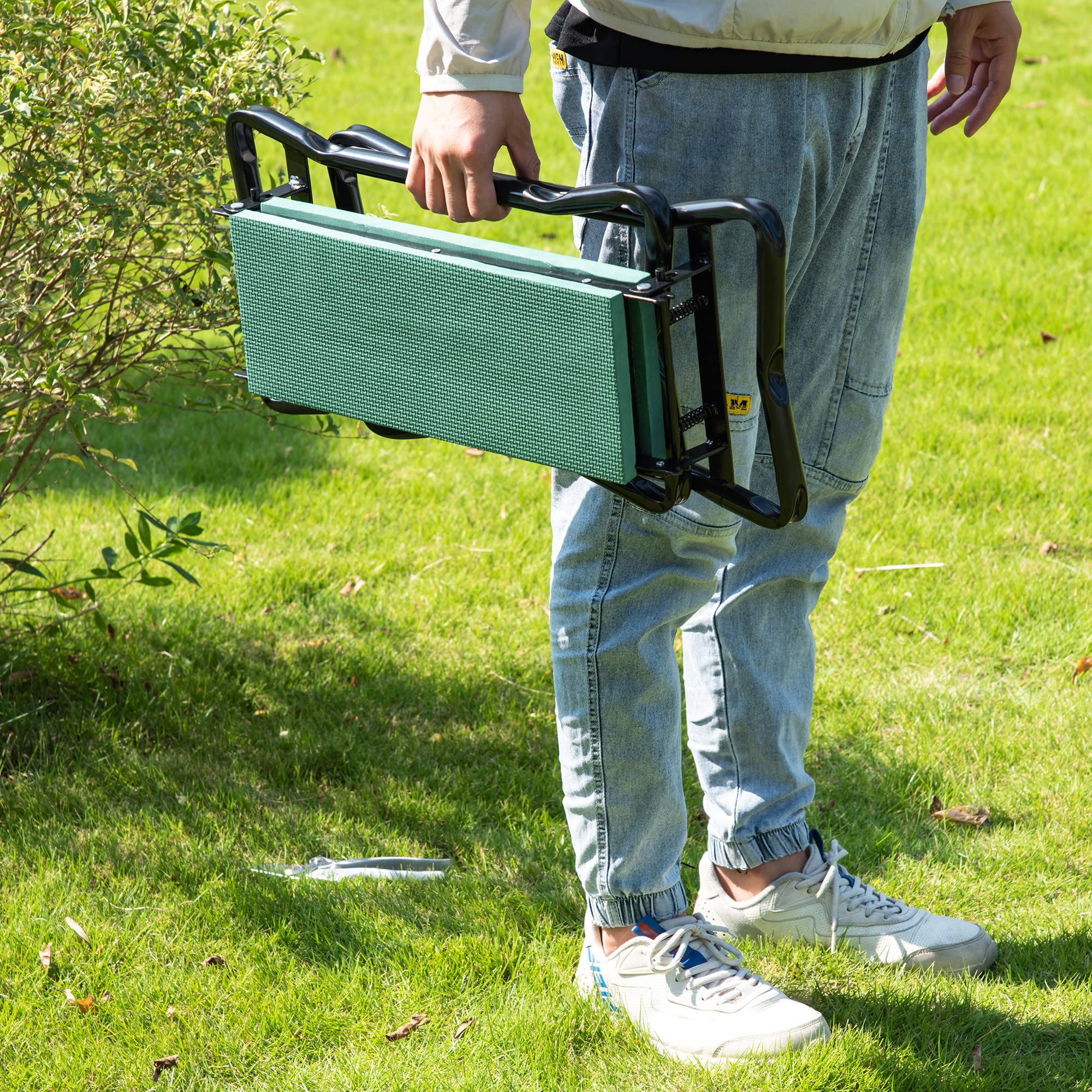 Outsunny Sedia Inginocchiatoio Pieghevole, 58x28x49 cm, Verde e Nero | con Cuscinetto Imbottito, Panca da Giardino, in EVA e Acciaio