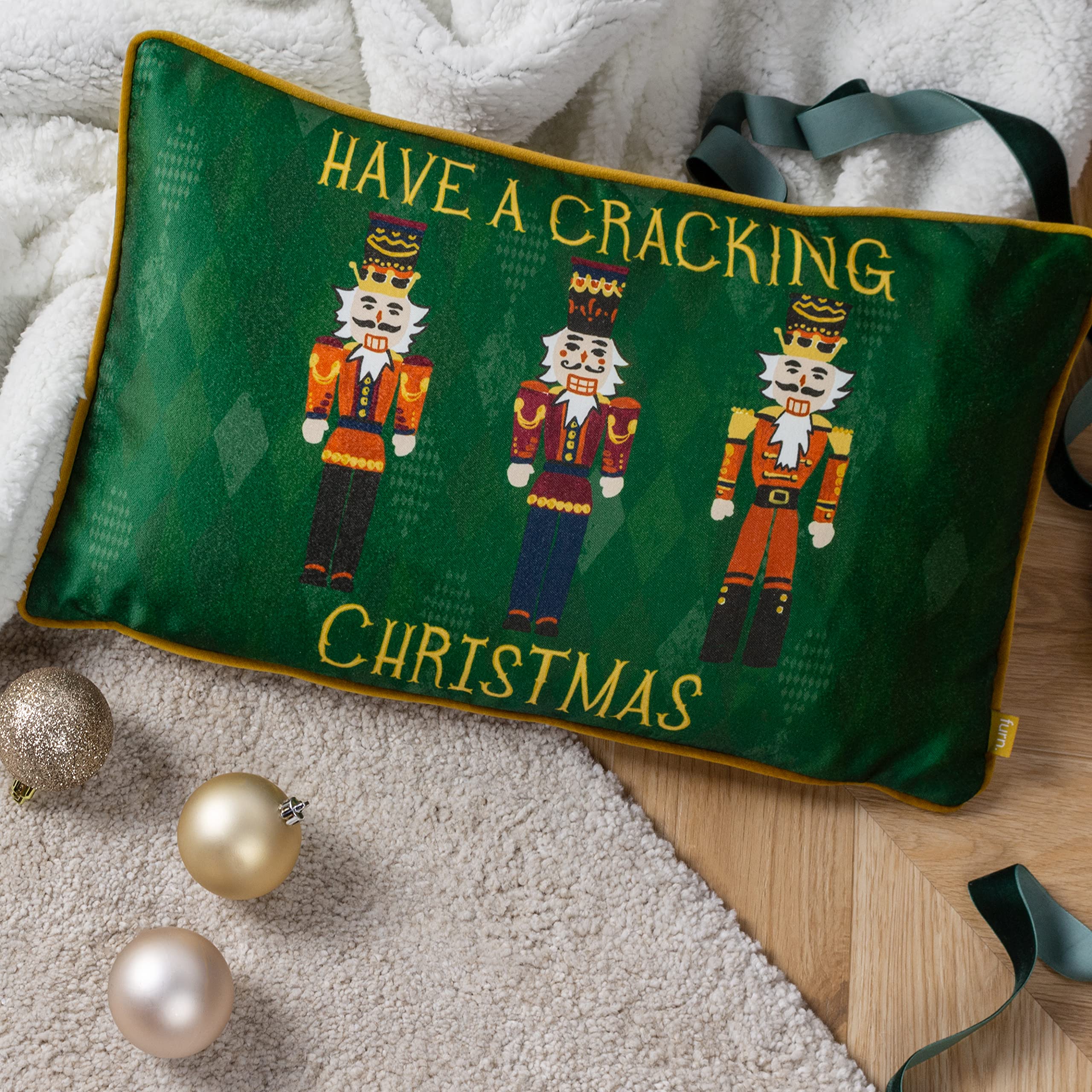 furn. Nutcracker Cracking Christmas Cushion Cover, Green, 50 x 30 cm (Pack of 1) - Image 4