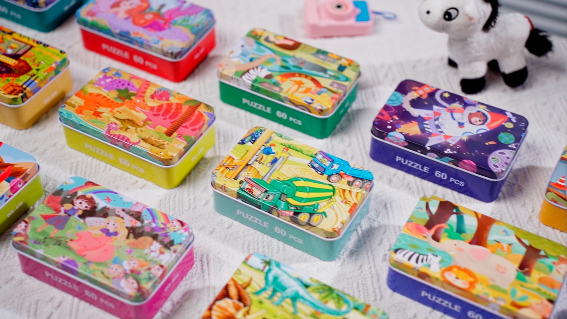 Amazon.com: Libima 9 Boxes Party Favors Jigsaw Puzzles in a Metal