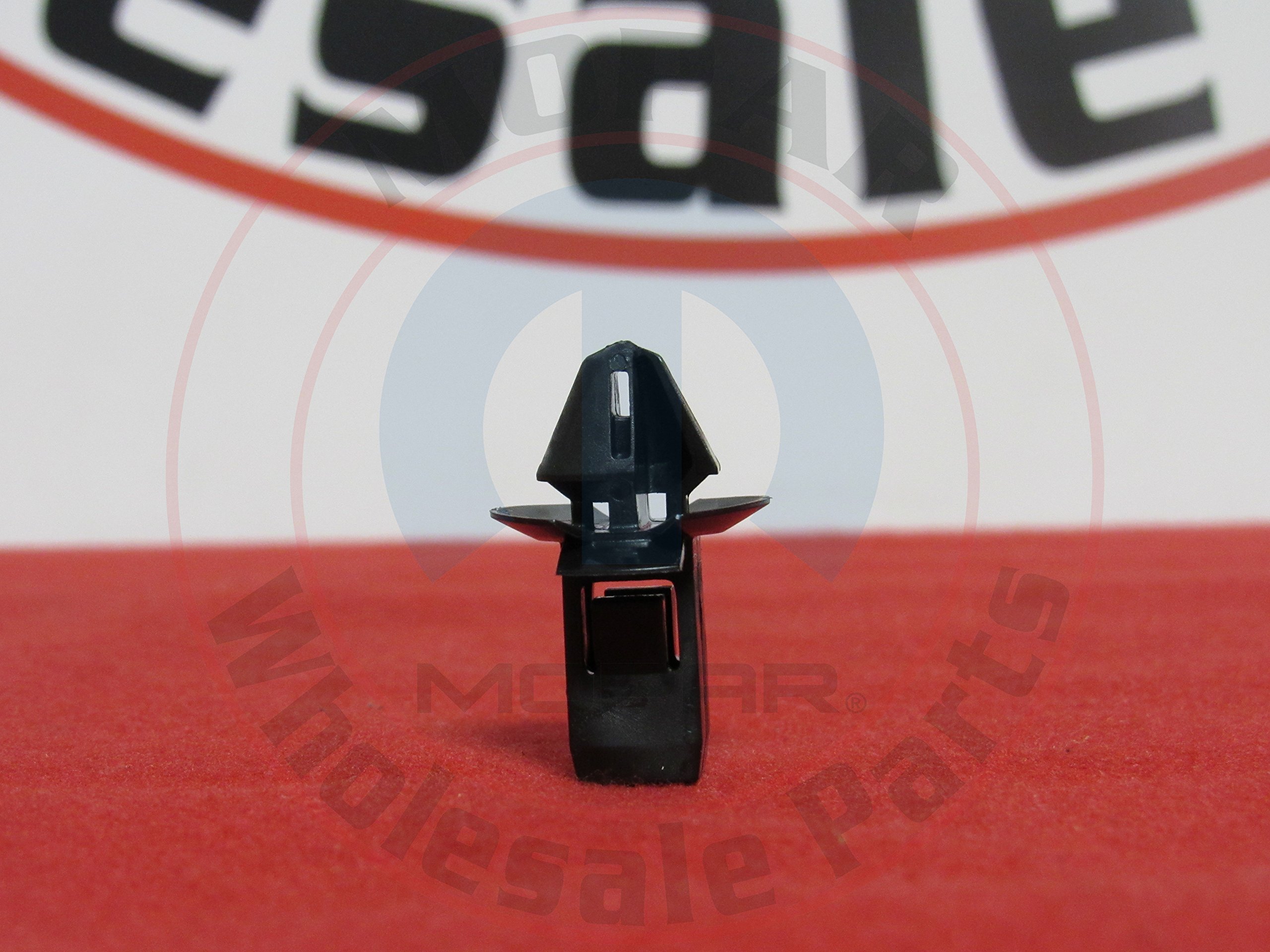Amazon.com: Mopar Grille Molding Clip, Part 68213168AA : Automotive