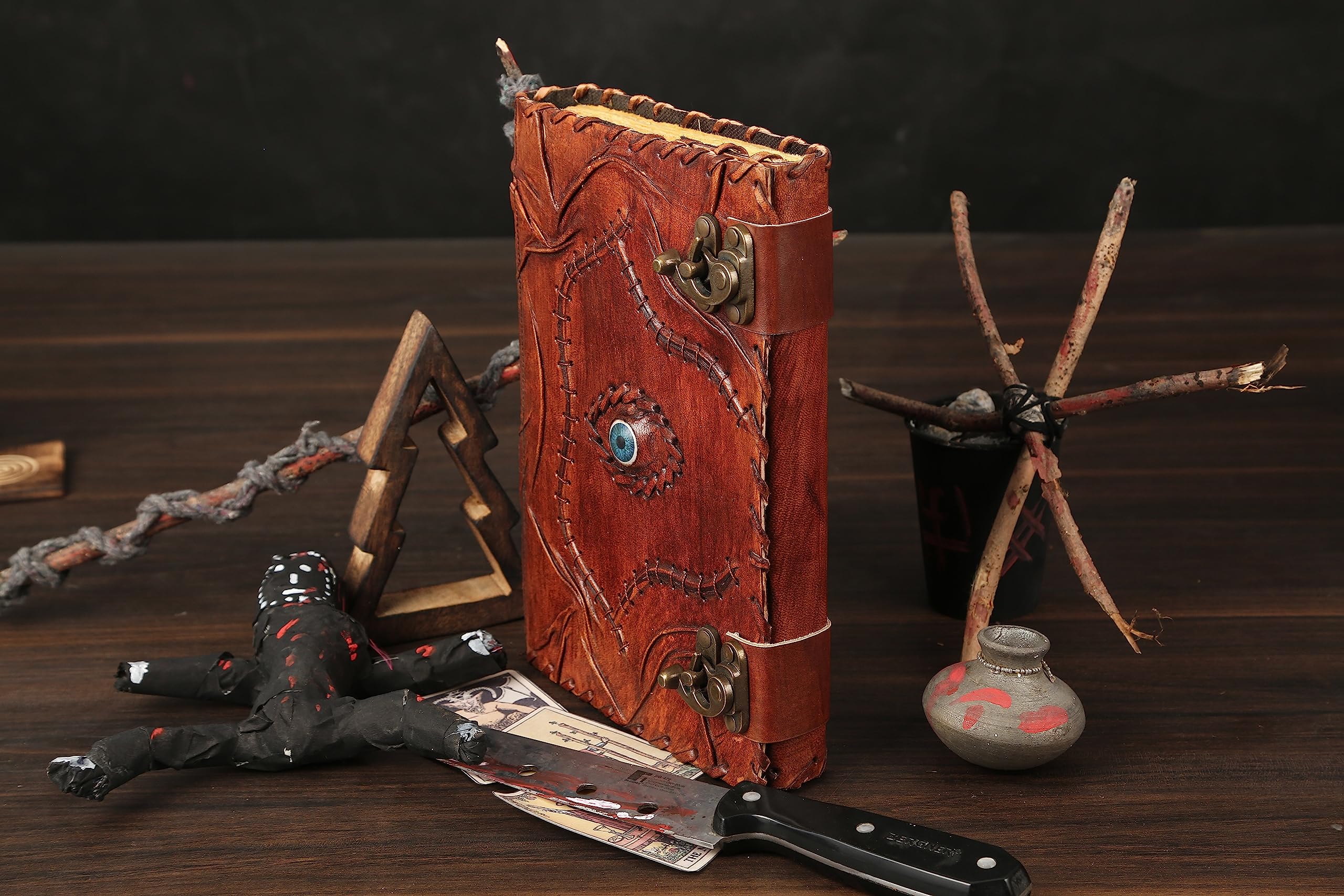 Amazon.co.jp: (ホーカス) Hocus Pocus 魔法帳 本物の呪文付き