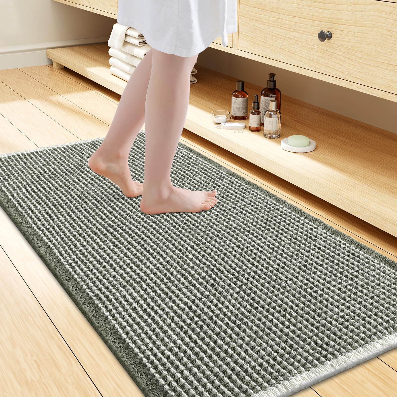 Smiry Waffle Bath Mat 44X24, Soft Absorbent Bathroom Rugs, Green &amp; Cream