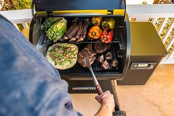 Traeger Ironwood 650 Wood Pellet Grill & Smoker, 650 Sq In, WiFi | 500F max, meat probe included, Super Smoke Mode, WiFIRE app 6-in-1 grill, smoke, bake & BBQ