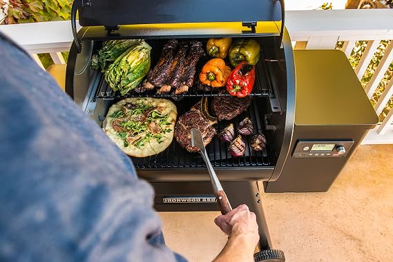Traeger Ironwood 650 Wood Pellet Grill & Smoker, 650 Sq In, WiFi | 500F max, meat probe included, Super Smoke Mode, WiFIRE app 6-in-1 grill, smoke, bake & BBQ