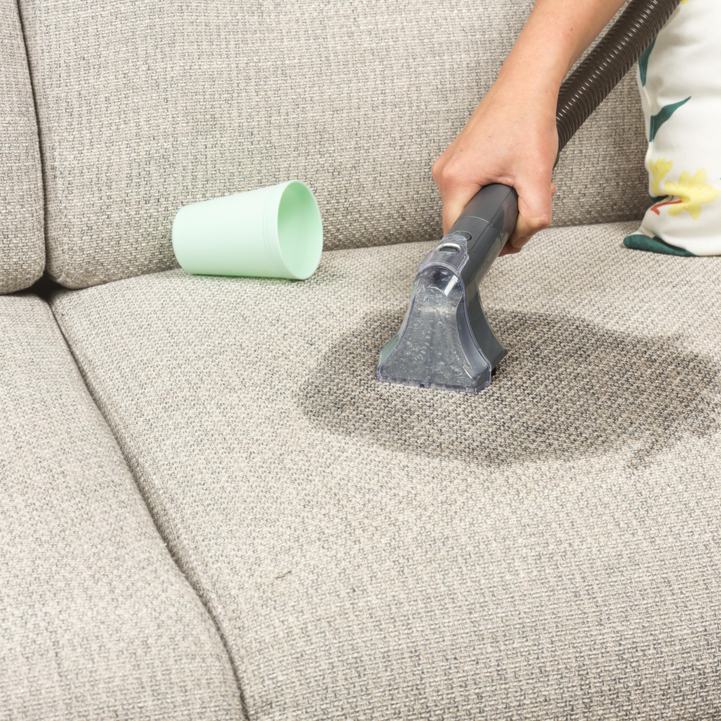 Beldray Polsterreiniger Gerät und Nassauger - Kompakt-Spotbuster, Fleckenreiniger, Verschüttetes, Flecken, Tierhaare, tragbar, 1,3L Doppeltank, Textilreiniger für Teppich, Polster Autositze & Sofa