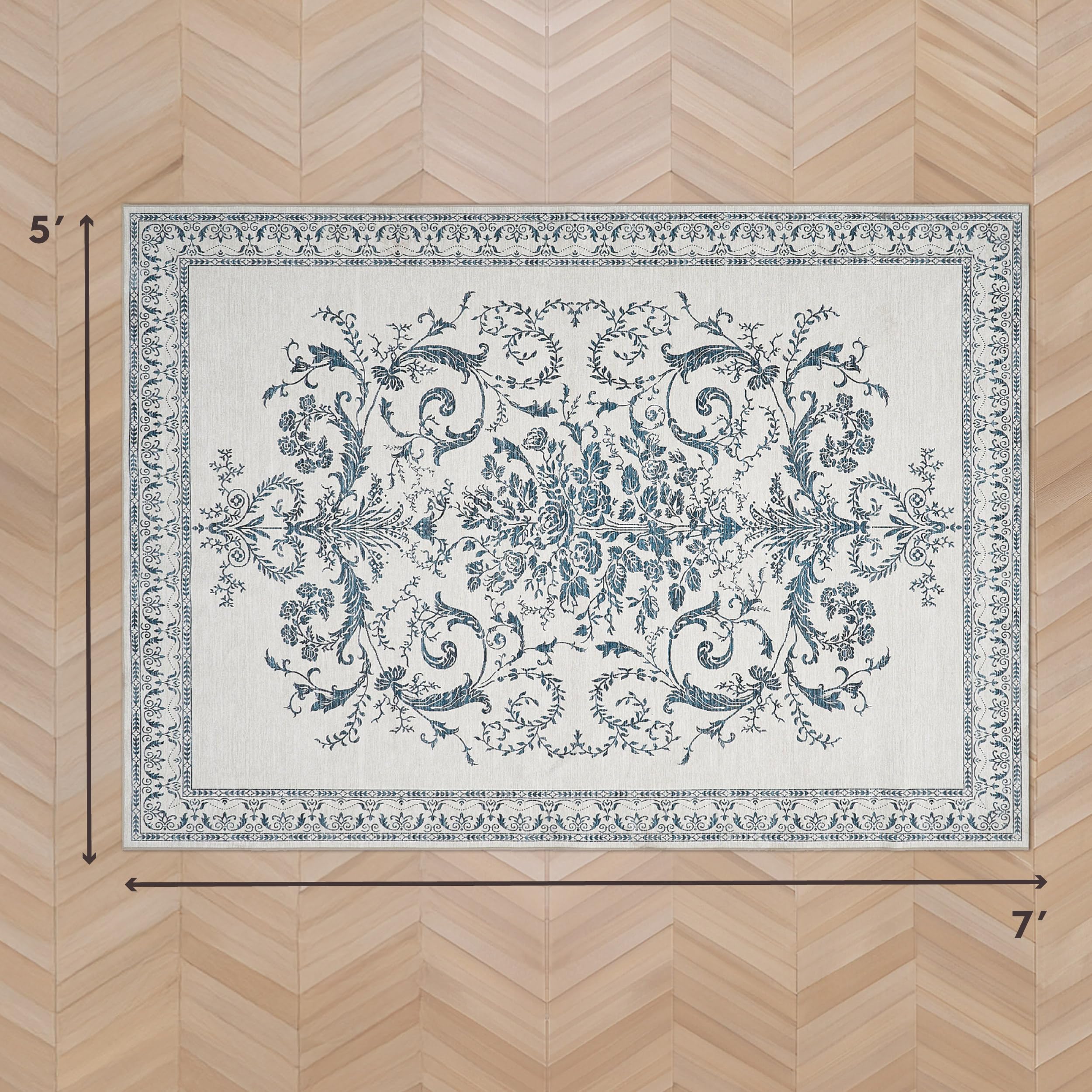 ローラアシュレイ ジョゼッテ　ラグ　120x180cm クリーニング済み Amazon.com: Laura Ashley Sea Spray Blue Josette Medallion Machine
