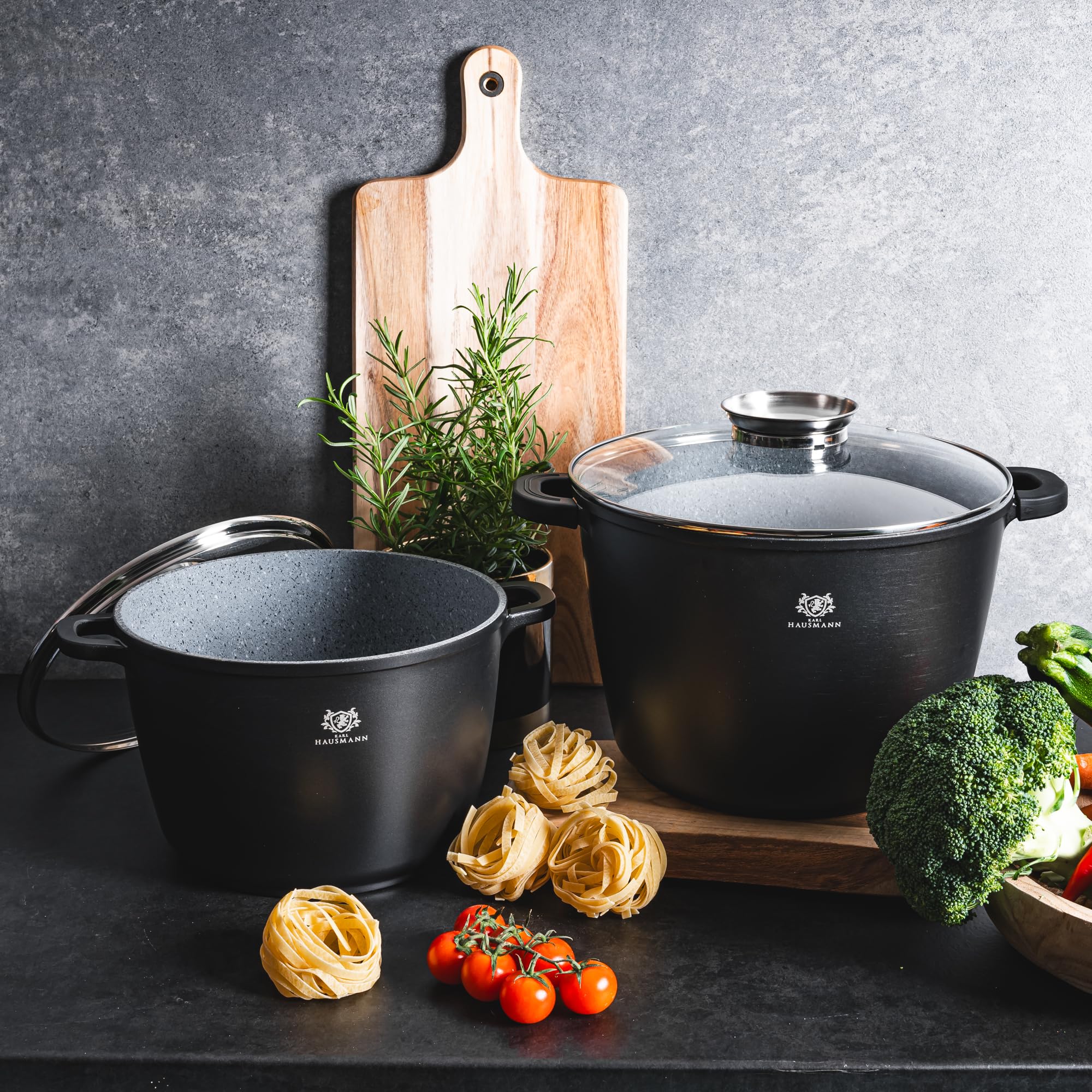 KARL HAUSMANN Pentola Antiaderenti 24 cm 4,4L con Coperchio - Quadrata Casseruola Induzione Antiaderente GREBLON C3, Tegame in Alluminio Pressofuso per Carne e Brasati, Forno, Manici Silicone