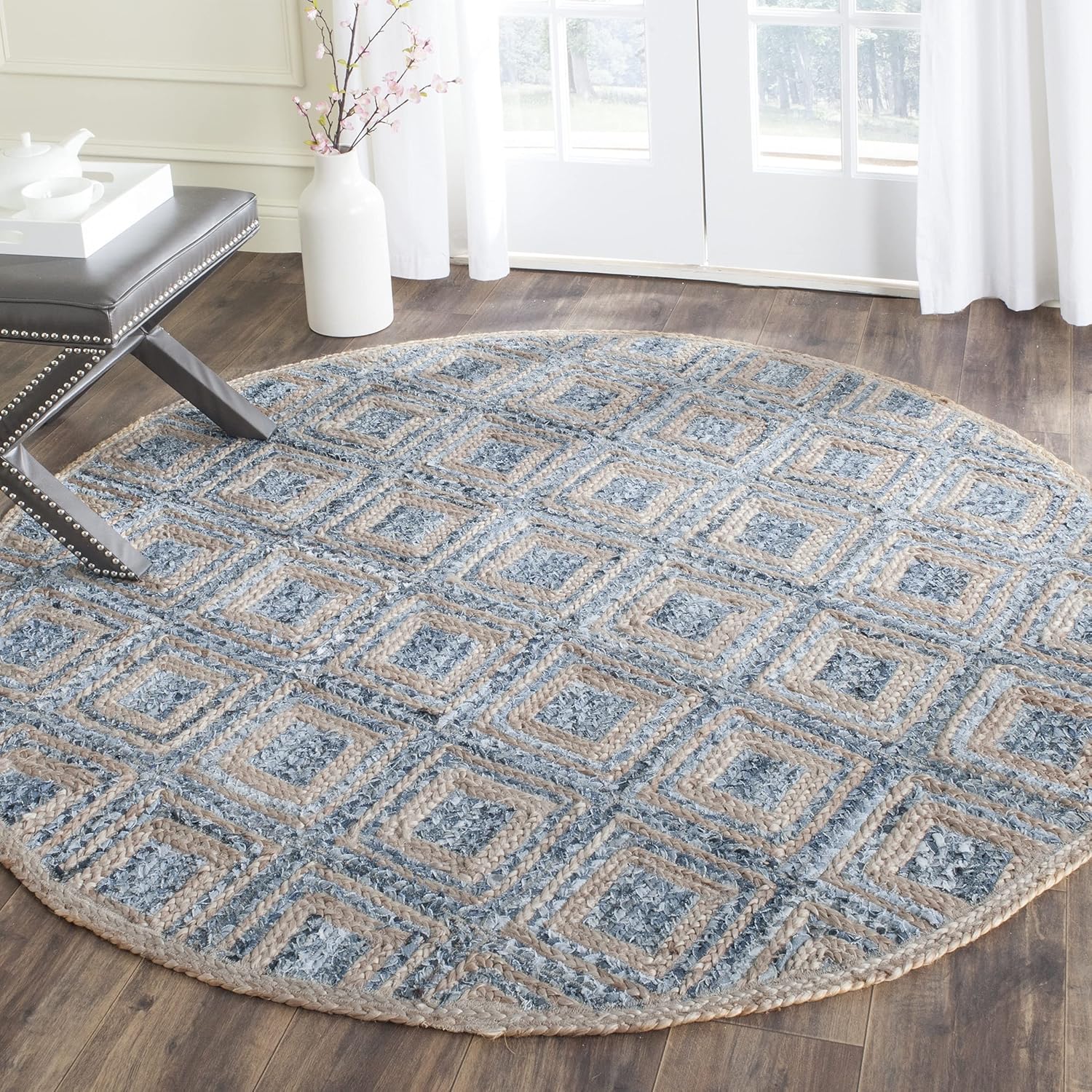 SAFAVIEH Cape Cod Collection Accent Rug - 2' x 3', Natural & Red, Handmade Flat Weave Diamond Braided Jute & Denim, Ideal for High Traffic Areas in Entryway, Living Room, Bedroom (CAP354B)