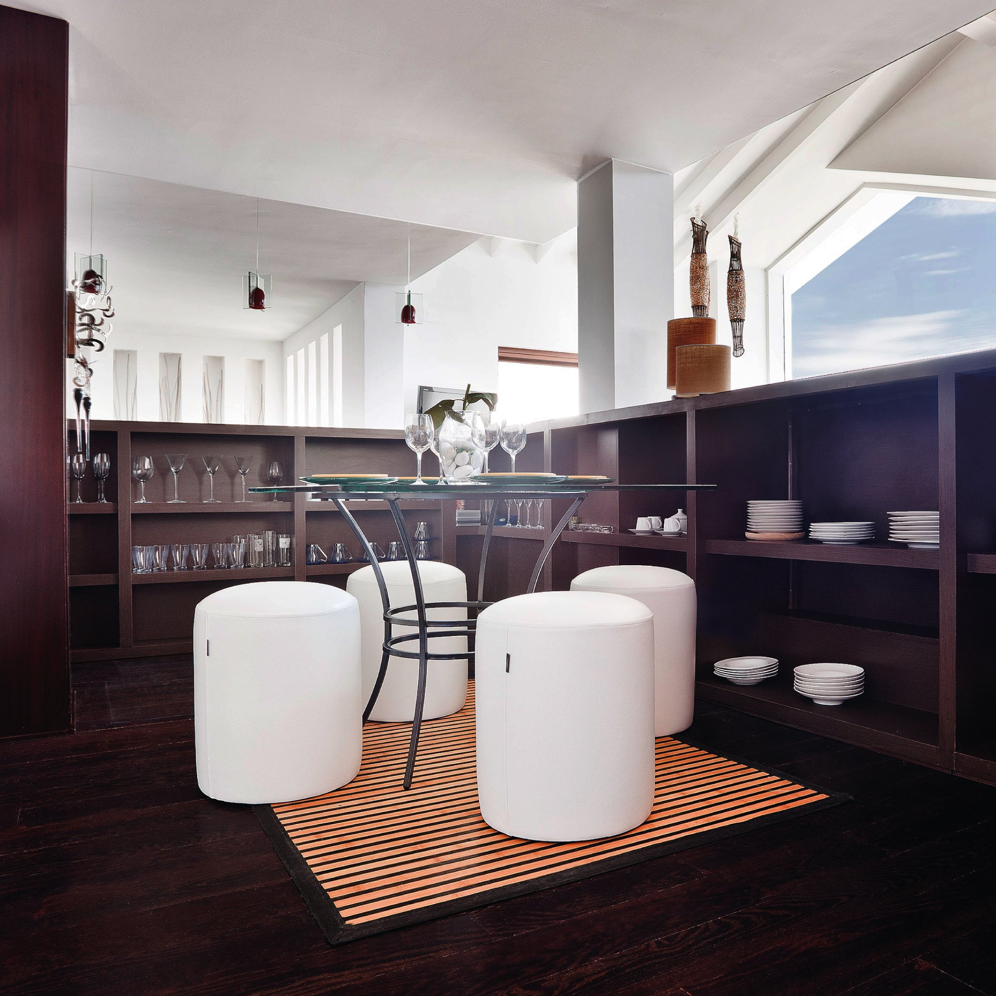 MiPuf - Puff Taburete Redondo | Puff con Relleno Incluido Válido como Reposapies Salon | Taburete Dormitorio Versatil con Estructura Sólida y Amoldable | Tapizado para Exterior | Beige