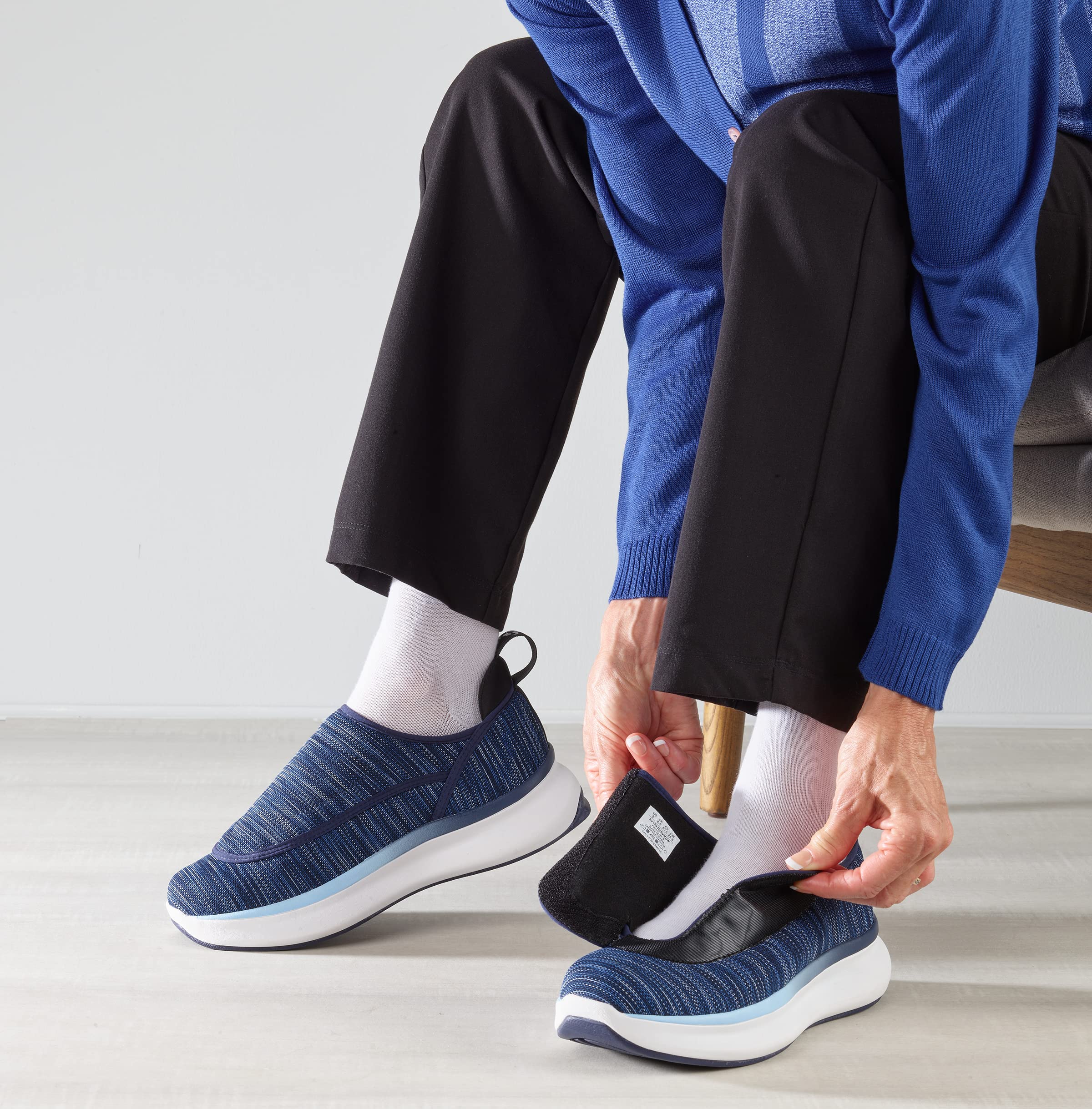 Scarpe da Donna Extra Larghe con Chiusure Facili per Una vestibilità Regolabile
