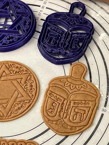 Miniatura 5 de Juego de 4 moldes de cortadores de galletas para hamsa, Magen David (estrella de David), Hanukkah Menorah Savivon (Dradel) de 4.5 pulgadas producido