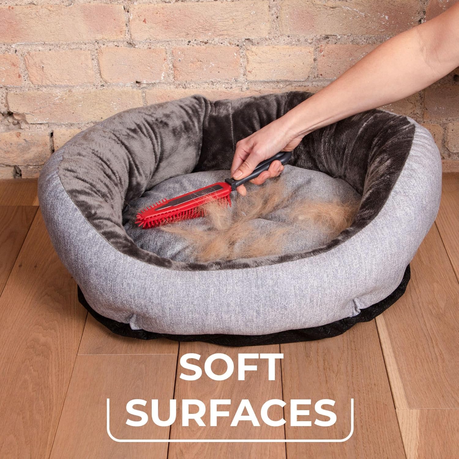 Vileda Pet Pro Electrostatic Brush Ideal for Pet Hair Removal from Carpets and Furnishings Small Spaces Rubber Brush for Pet Hair Washable and Long Lasting 7 91M0J9oRyiL. AC SL1500