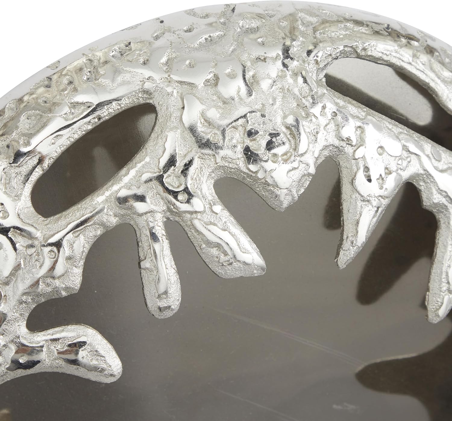 Deco 79 Aluminum Metal Sunburst Home Wall Decor Wall Sculpture with Textured Pattern, Set of 3 Wall Art 21", 18", 15" H, Silver